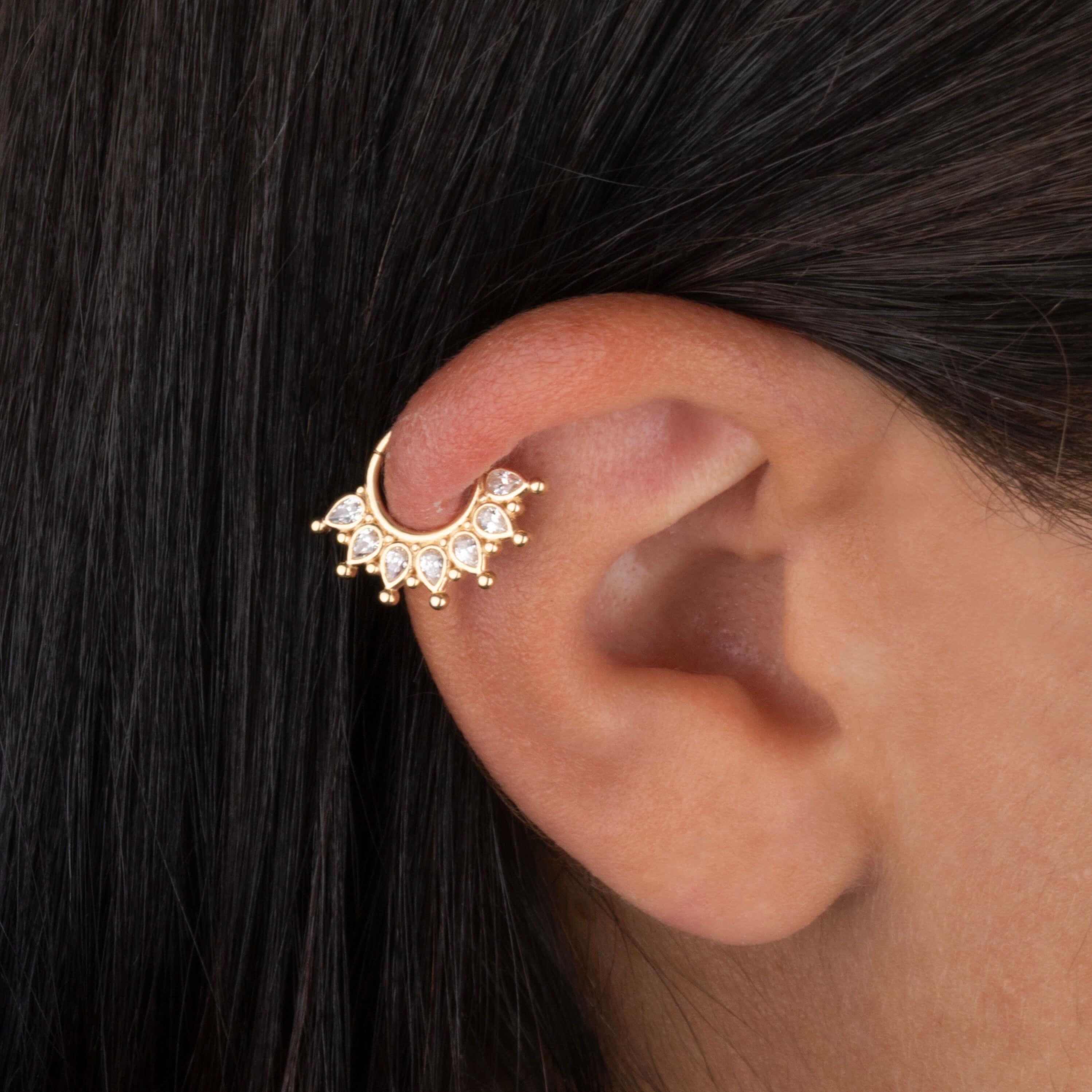 14 Ayar Altın V Alttan Taşlı Minimal Halka Piercing - Dianora Piercing