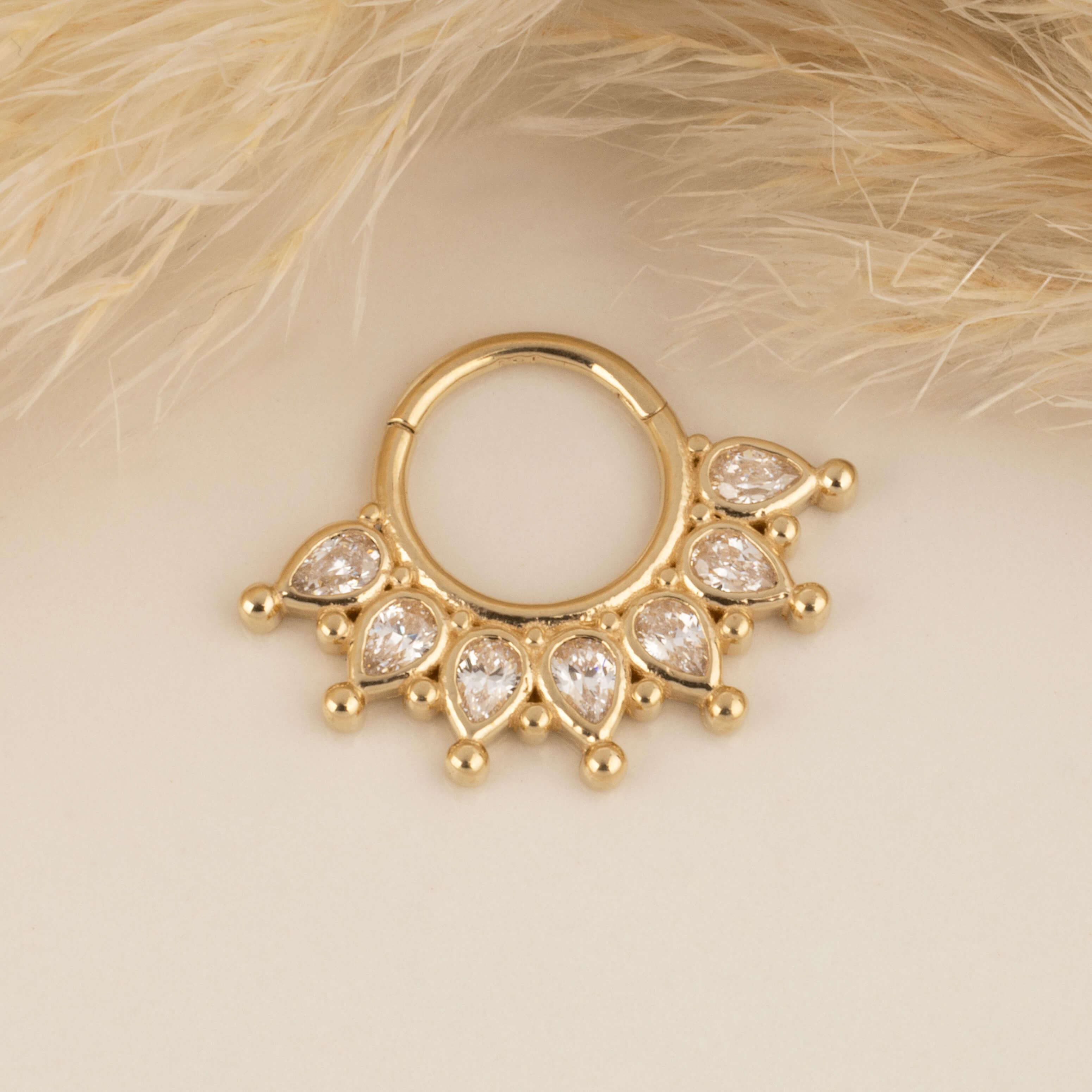 14 Ayar Altın V Alttan Taşlı Minimal Halka Piercing - Dianora Piercing