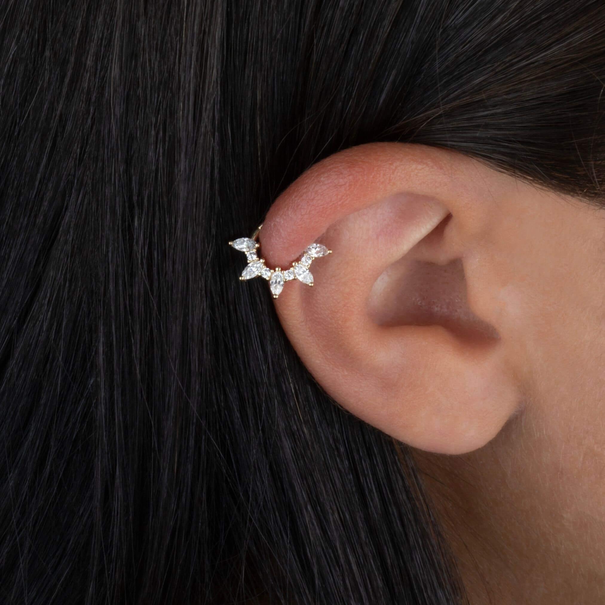14 Ayar Altın V Alttan Taşlı Minimal Halka Piercing - Dianora Piercing