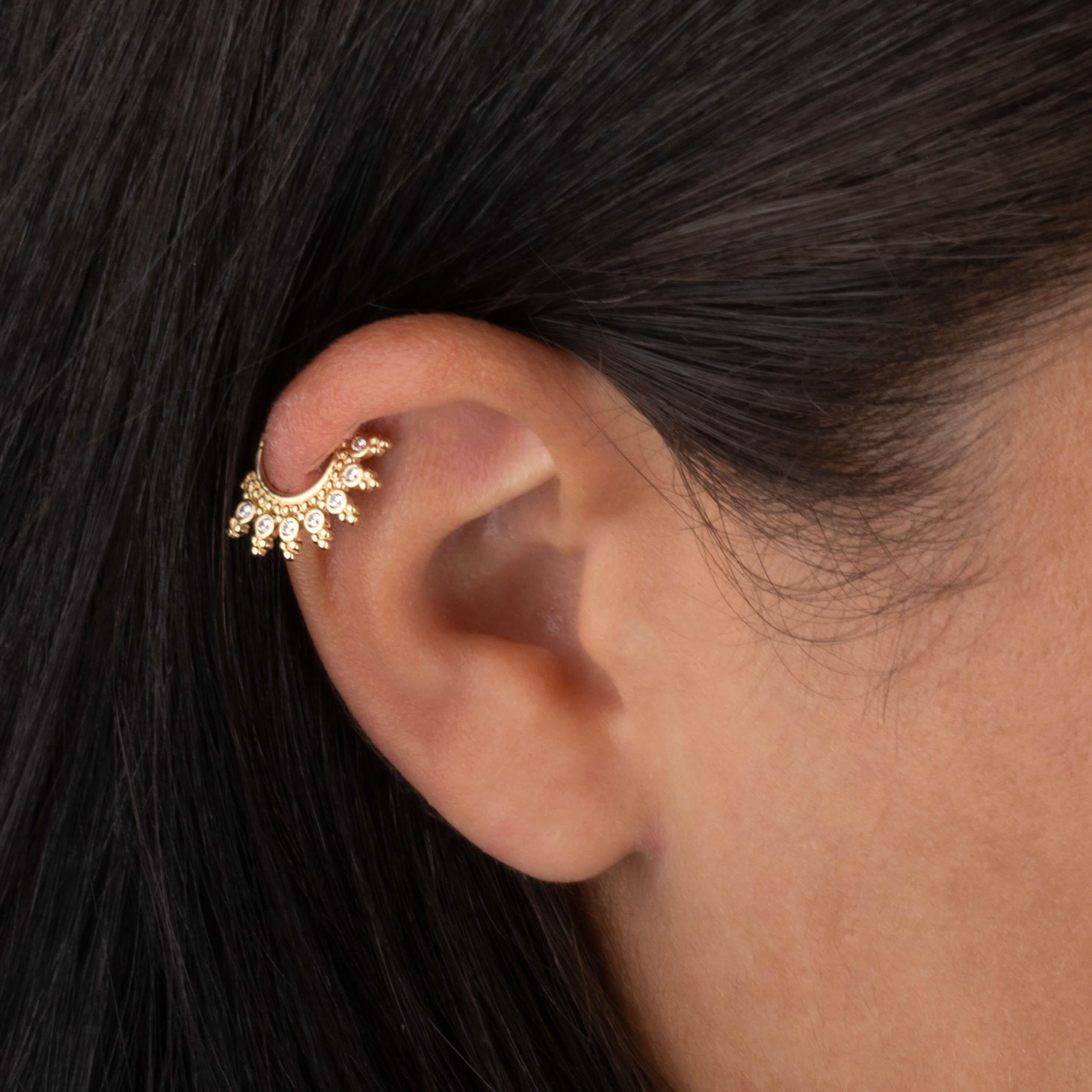 14 Ayar Altın V Alttan Taşlı Minimal Halka Piercing - Dianora Piercing