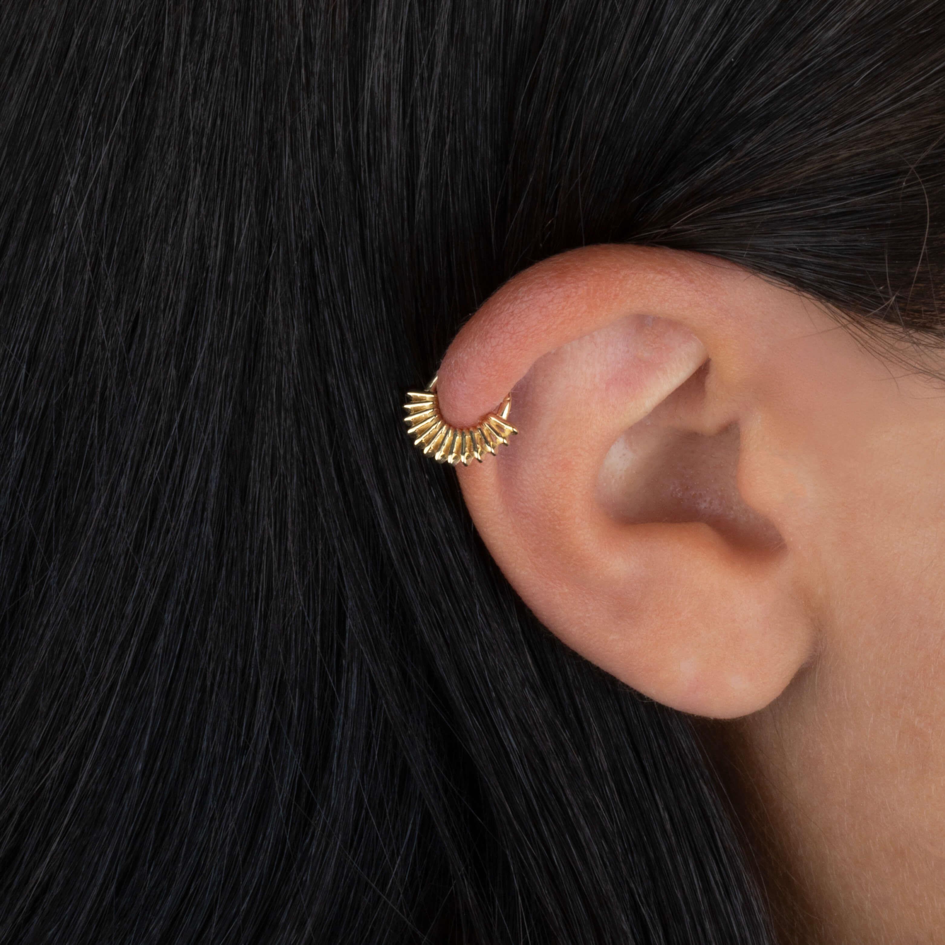 14 Ayar Altın V Alttan Taşlı Minimal Halka Piercing - Dianora Piercing