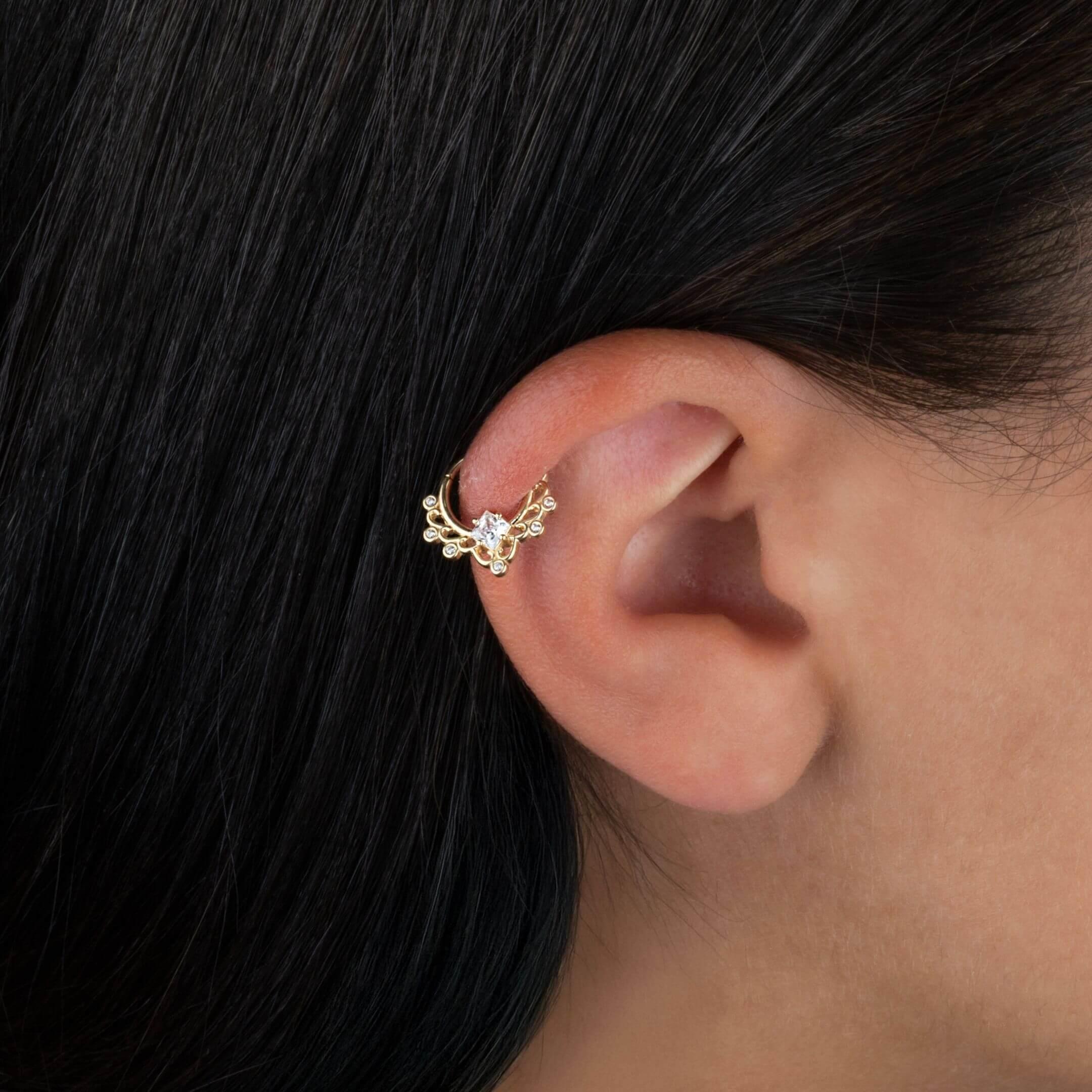 14 Ayar Altın V Alttan Taşlı Minimal Halka Piercing - Dianora Piercing