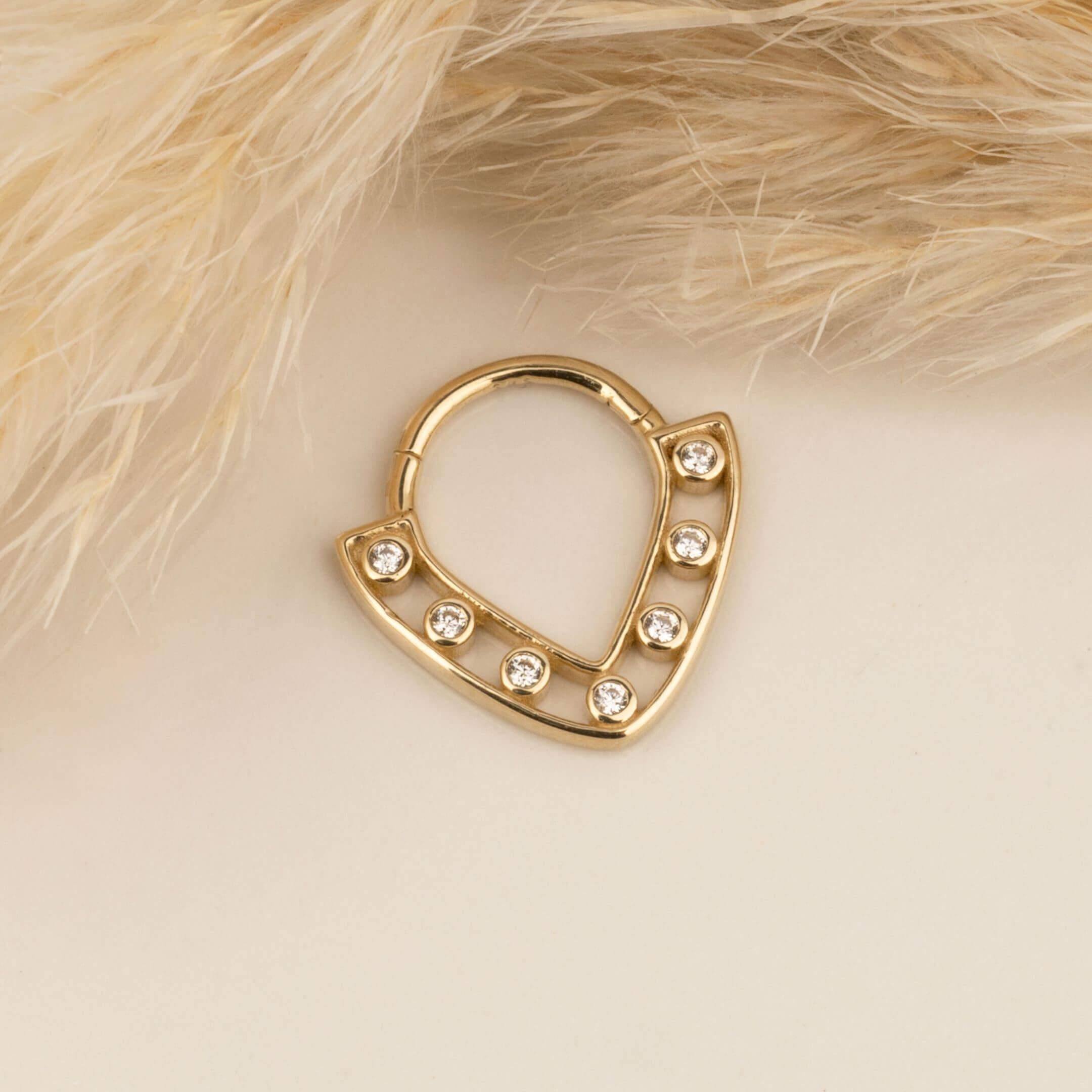 14 Ayar Altın V Alttan Taşlı Minimal Halka Piercing - Dianora Piercing