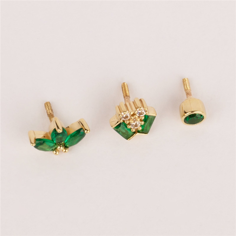 14 Ayar Altın Yeşil Baget Taşlı Minimal Tragus Piercing - Dianora Piercing Jewelry