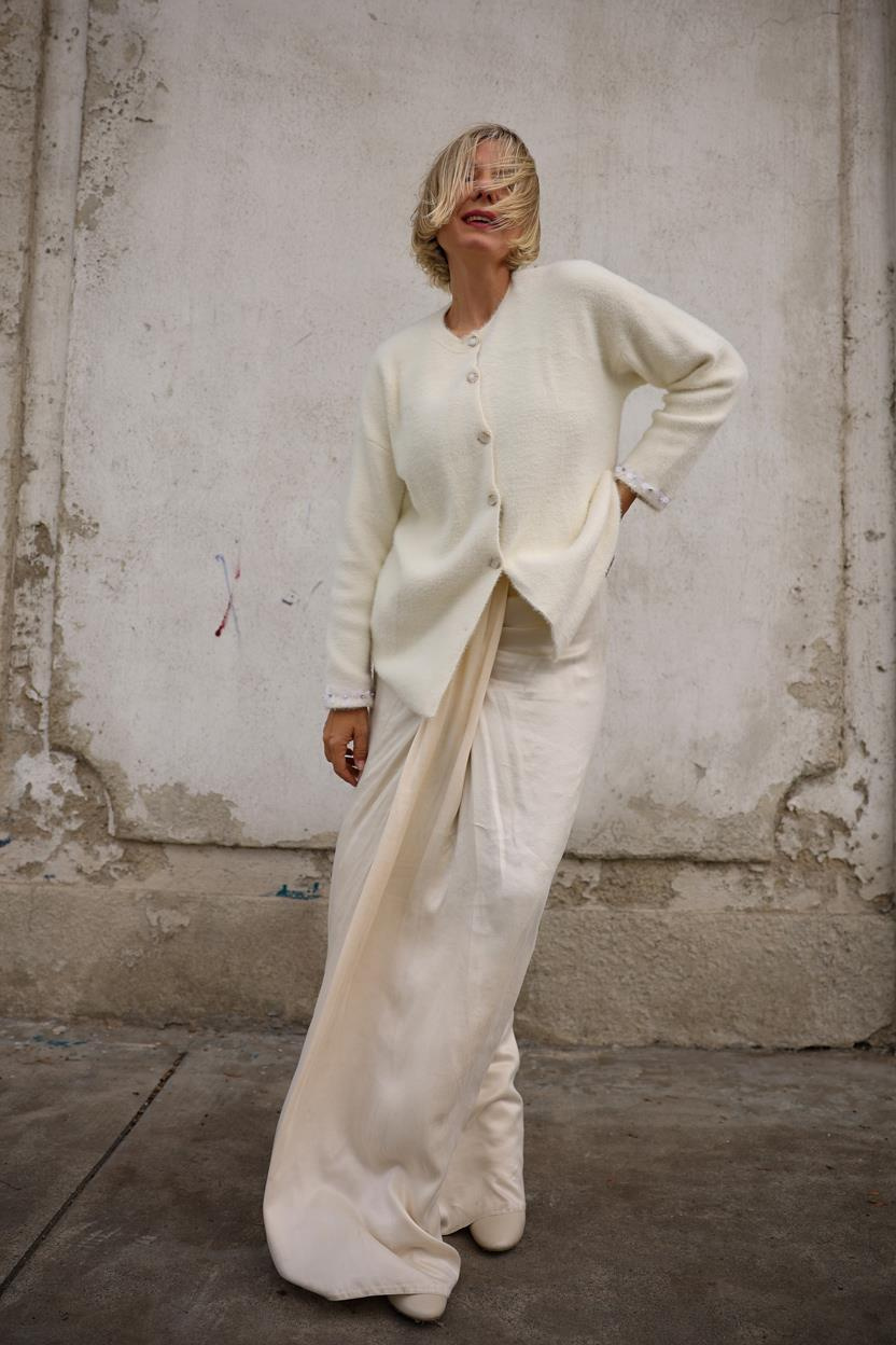 TRİKO YUVARLAK YAKA KOL AĞZI SÜS ŞERİTLİ UZUN HIRKA