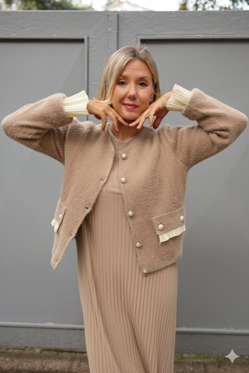 TRİKO 24029 ANGORA KOL. VE CEPLERİ PLİSELİ KISA HIRKA2