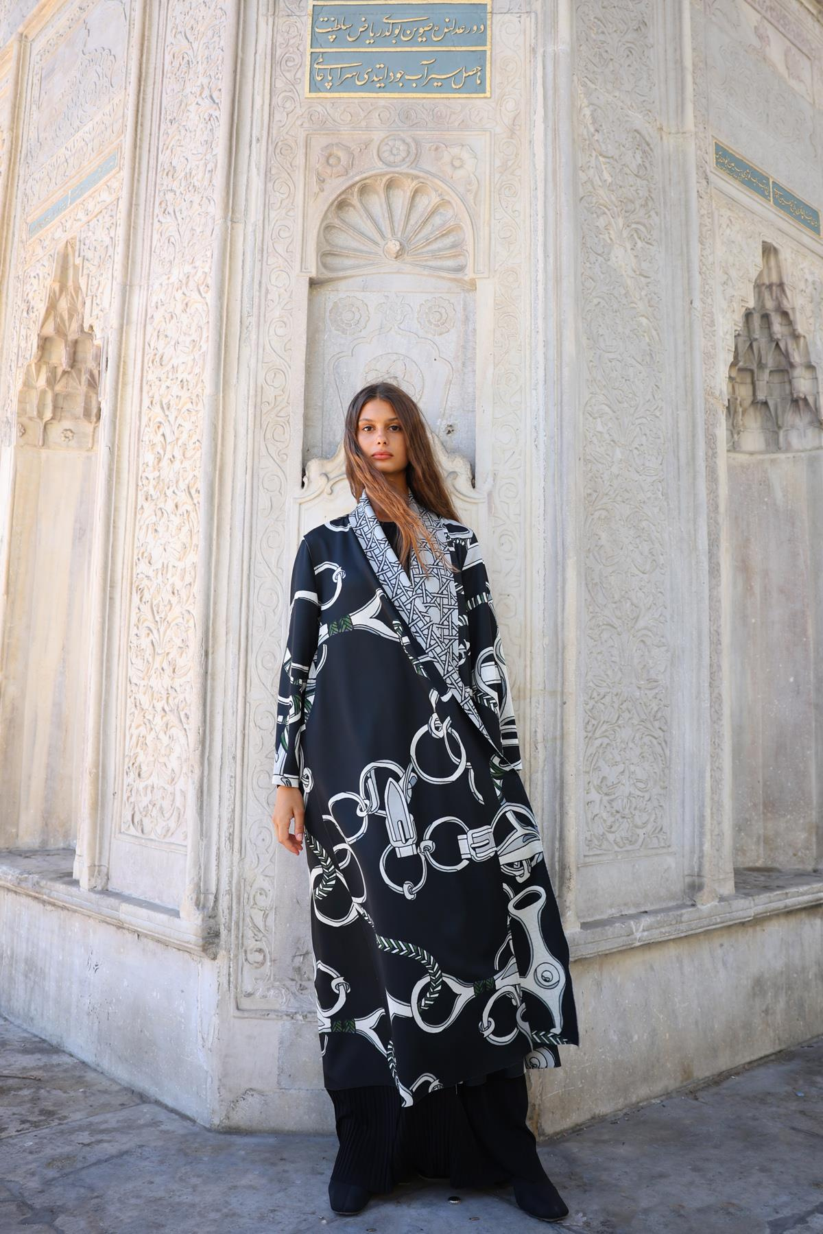 SCUBA BÜYÜK EL ÇİZİMİ REIN DESEN ŞAL YAKA CEKET