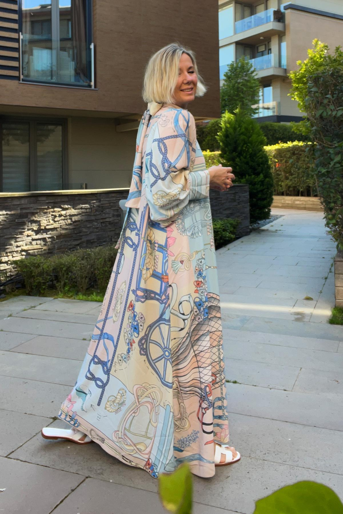 BUBBLE EQUESTRIAN DESENLİ YAKADAN BAĞLAMALI ELBİSE