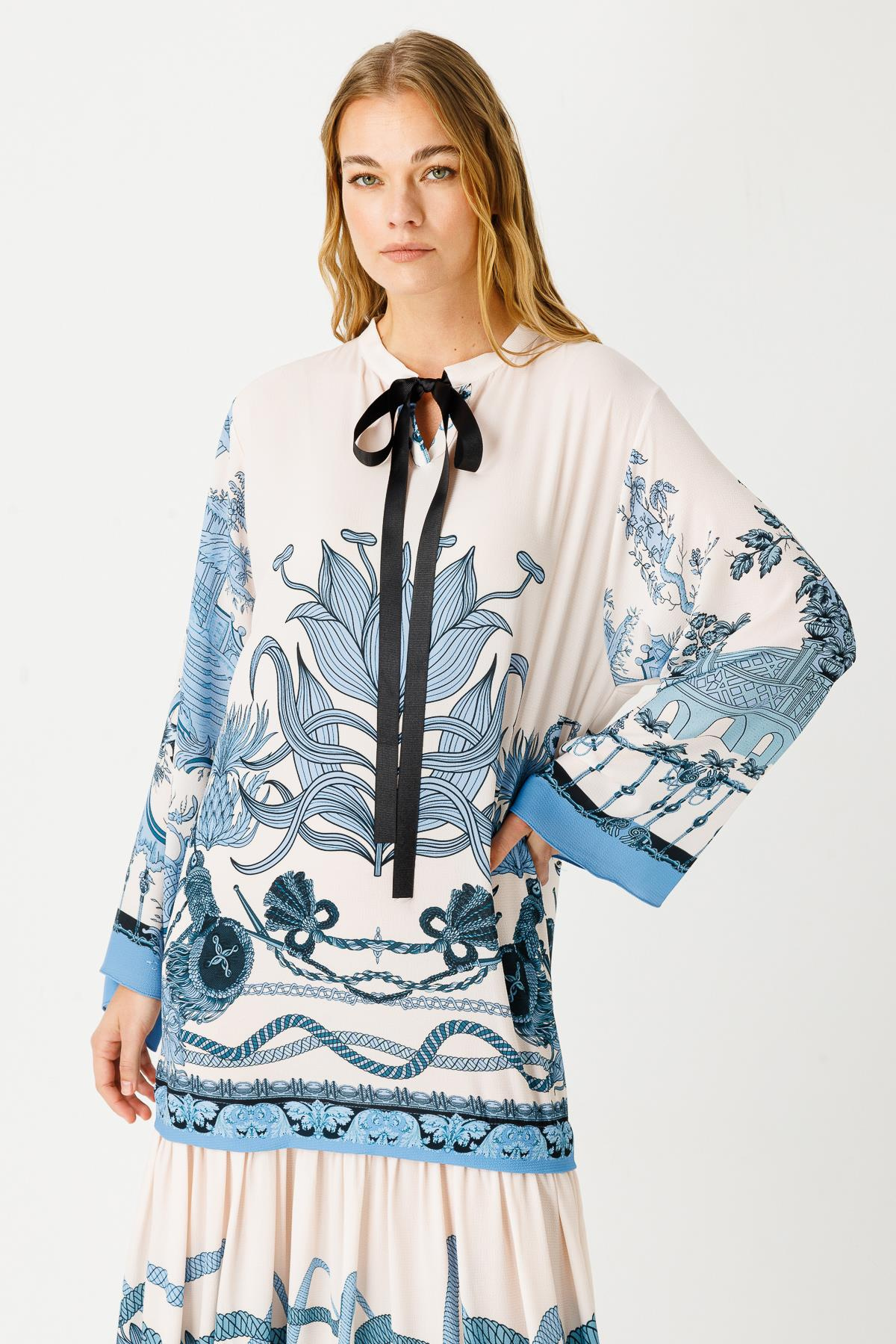 BUBLE ELÇİZİMİ NAKIŞ APOLET DESENLİ GROGRENLİ ELBİSE