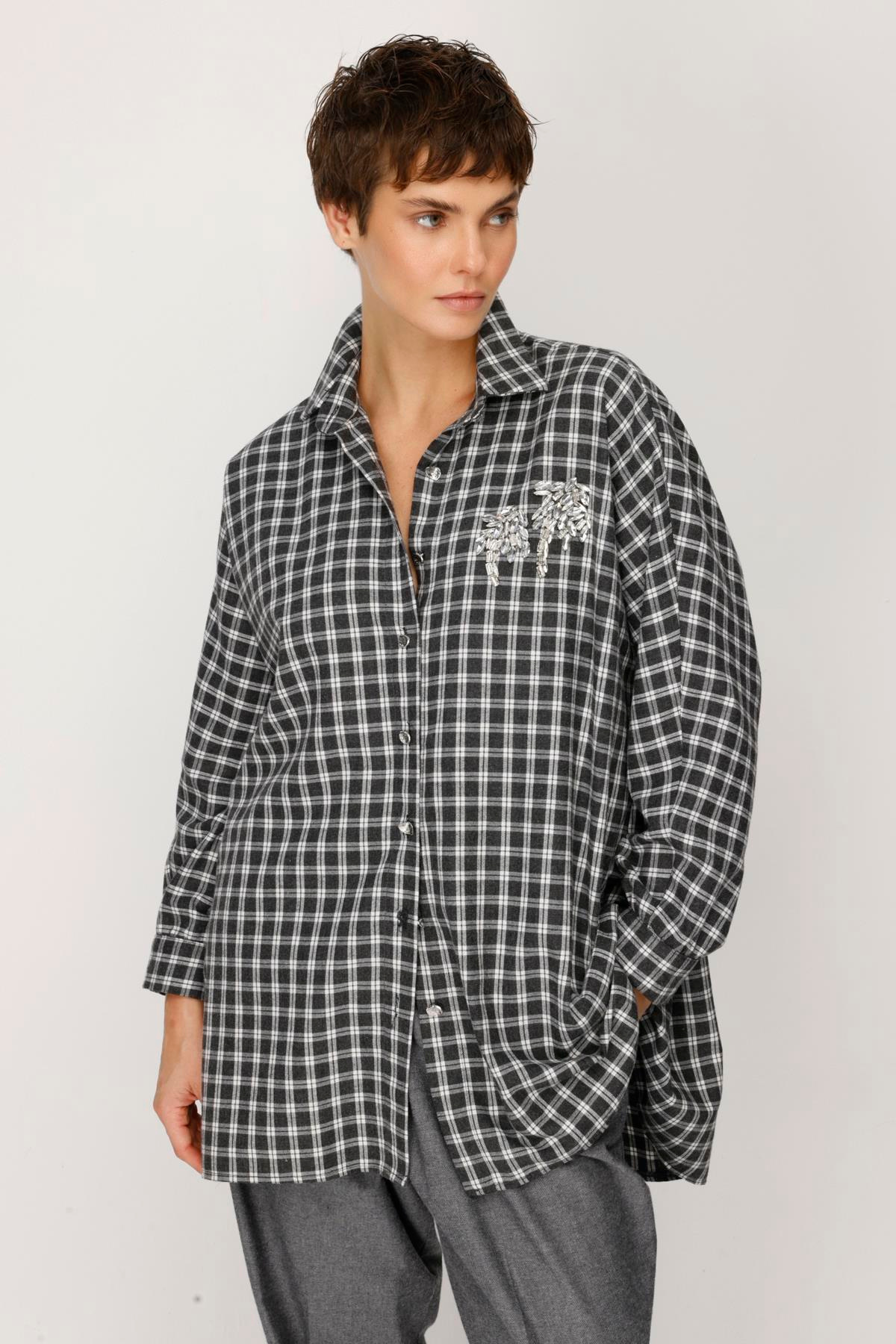 COTTON EKOSE ŞÖMİZYE YAKA İŞLEMELİ GÖMLEK