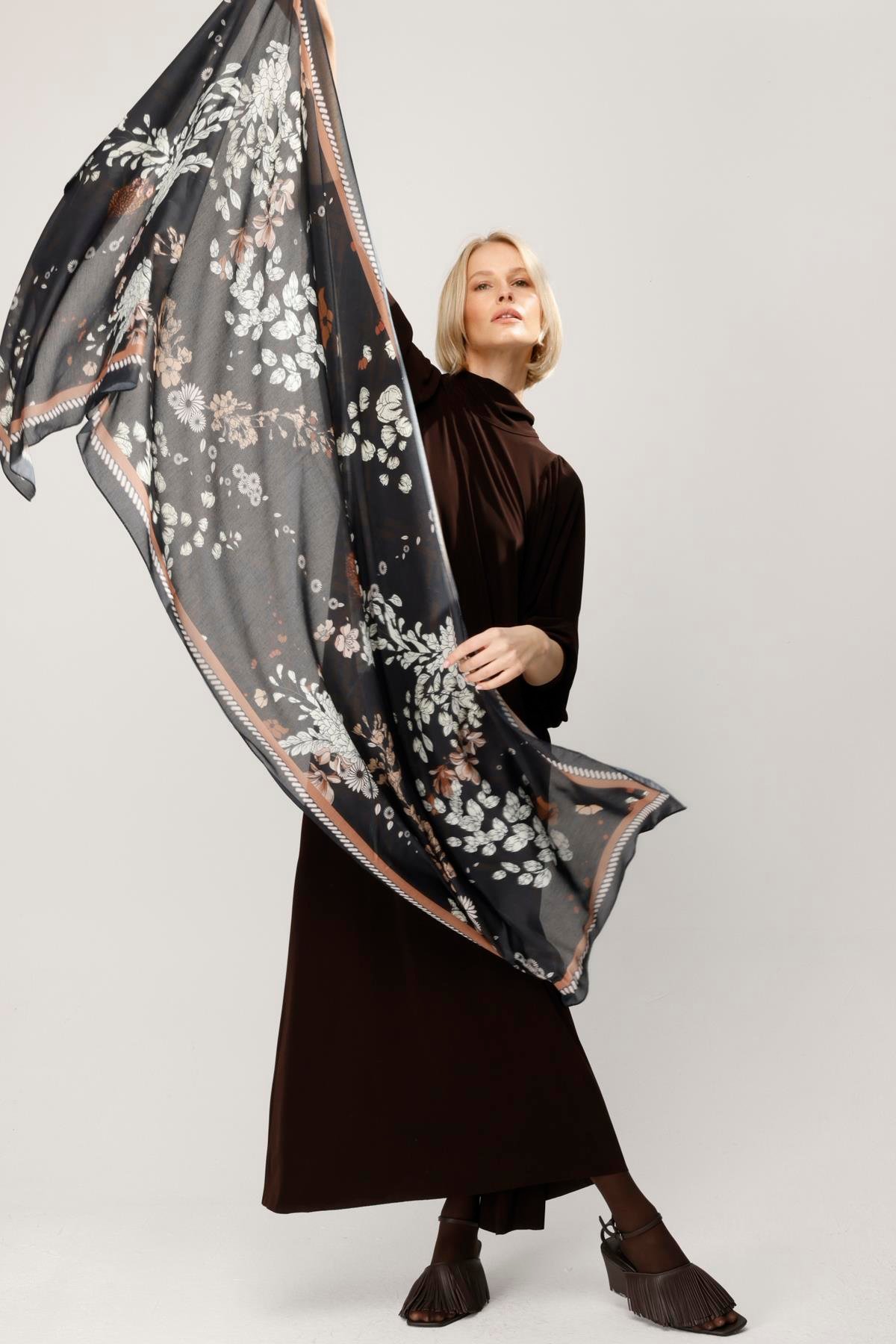 COTTON EL ÇİZİMİ YAPRAK DESENLİ ŞAL