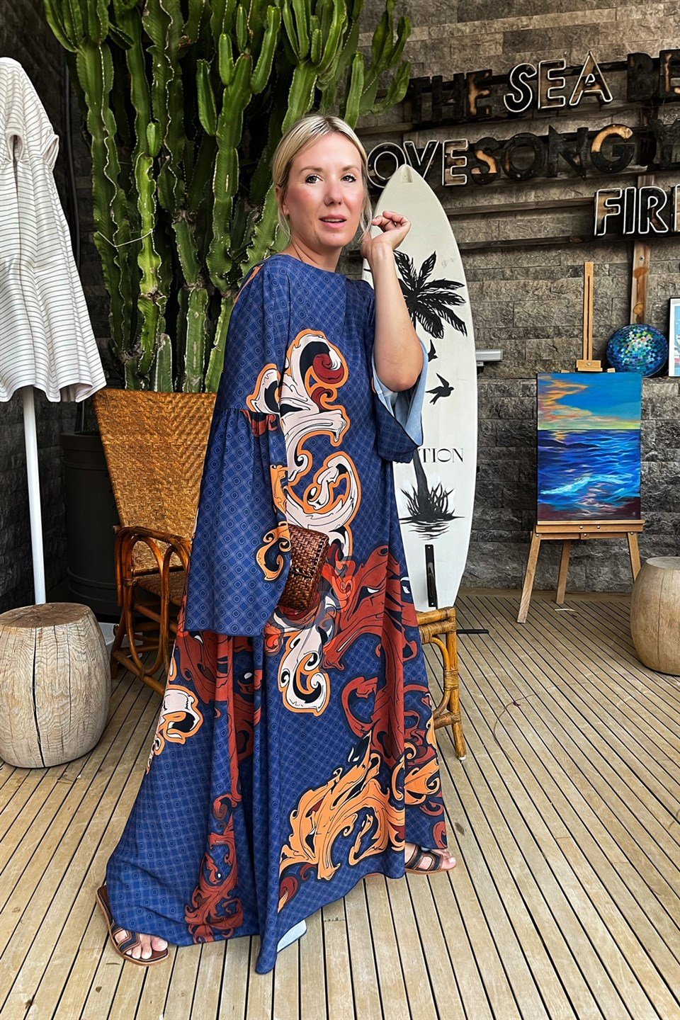 DAMASK MOTİF BASKI RETRO BACKGROUND KOLLARI BÜZGÜ ELBİSE