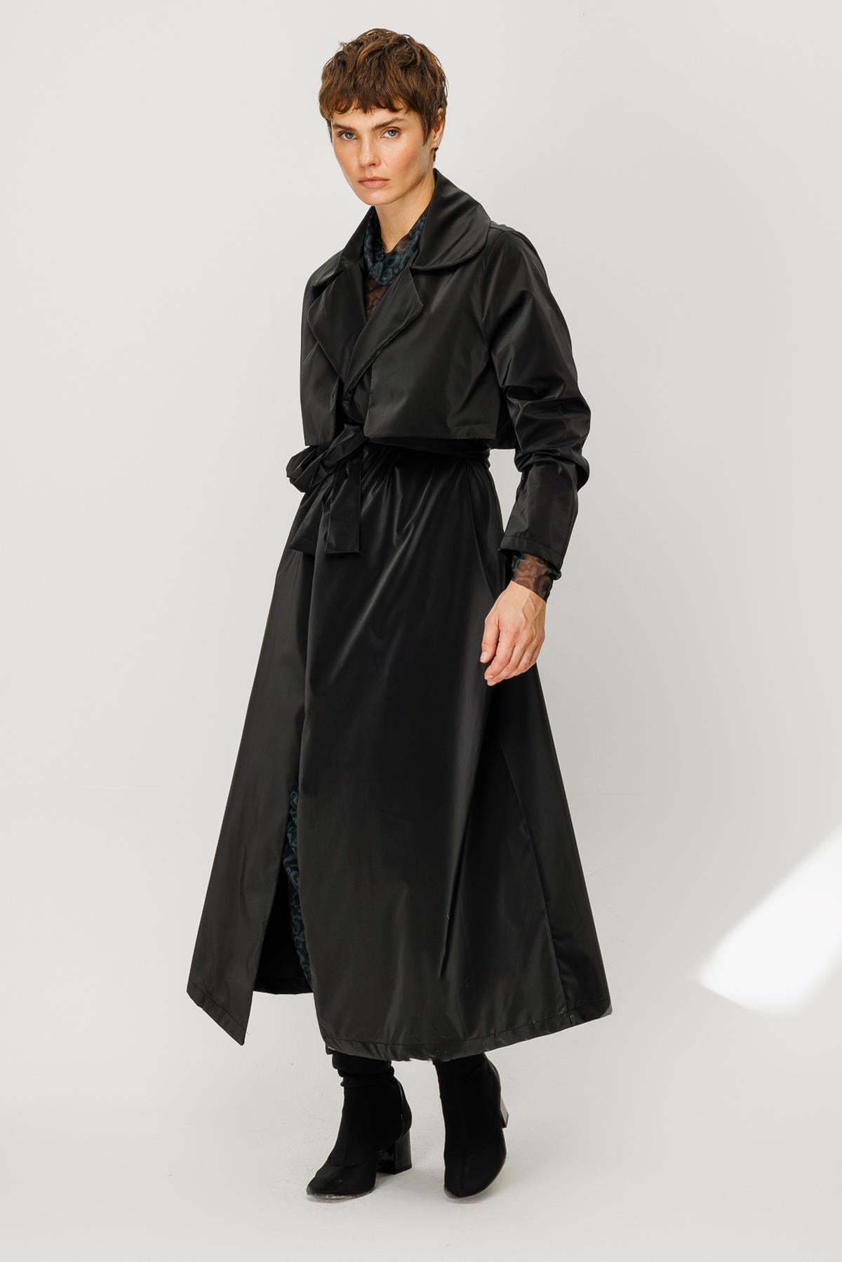 DERİ GÖRÜNÜMLÜ YELEKLİ TRENCHCOAT