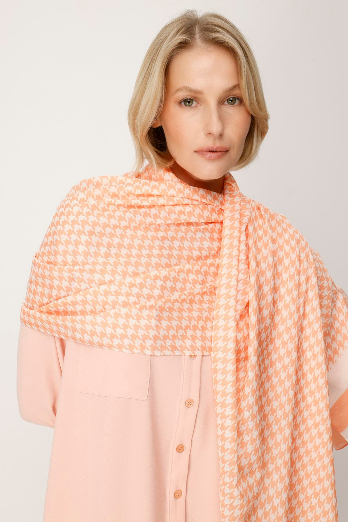 DÜZ KOTON KAZ AYAĞI DESEN ŞAL