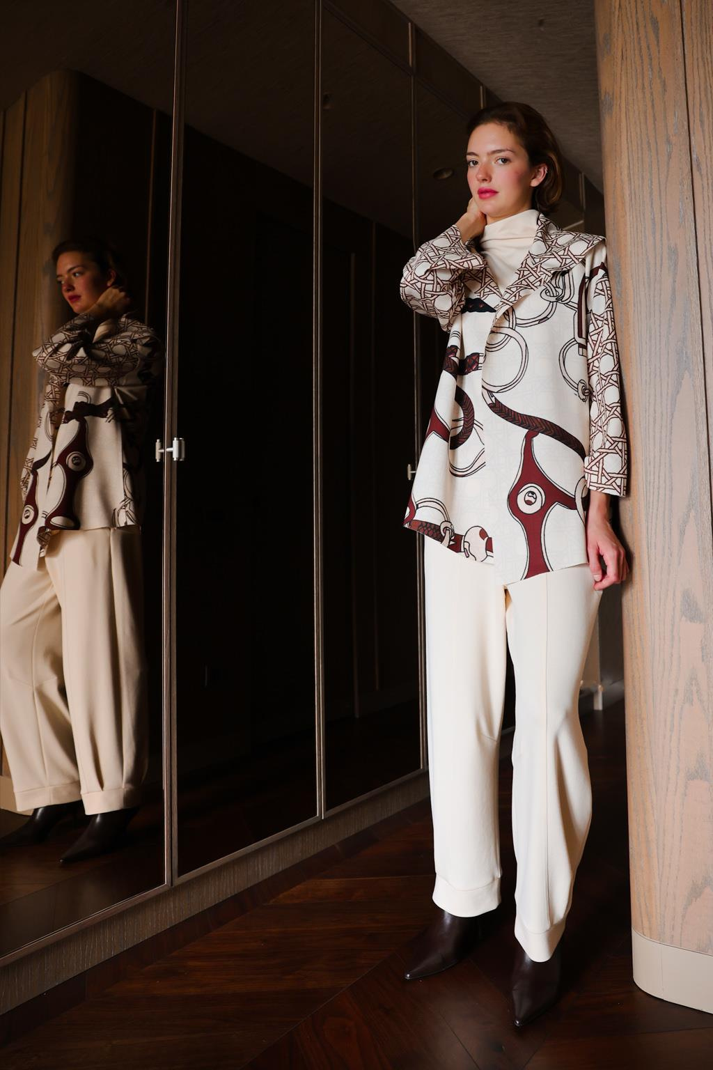 MODAL PAÇASI MANŞETLİ BOYDAN NERVÜR DİKİŞLİ PANTOLON