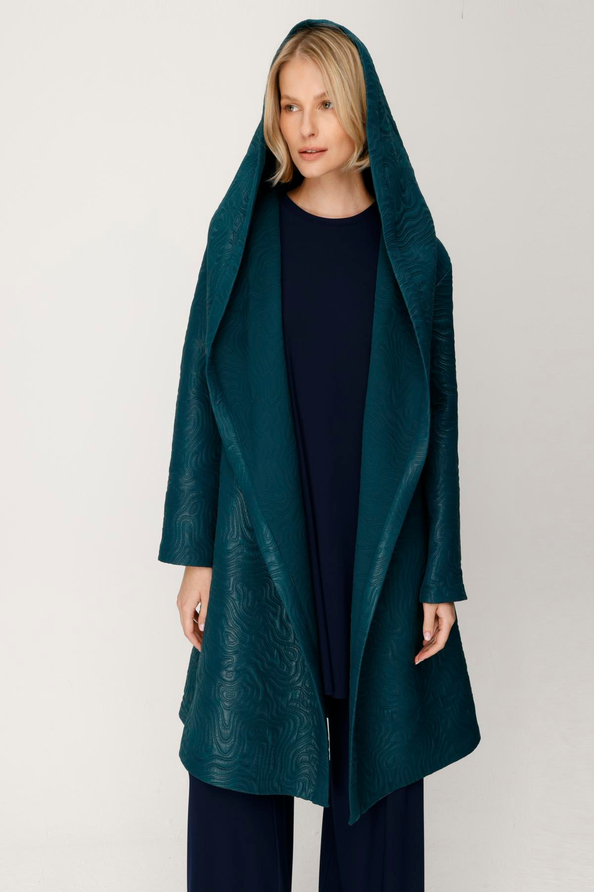 JAKAR DALGALI DESEN KAPŞONLU KAP