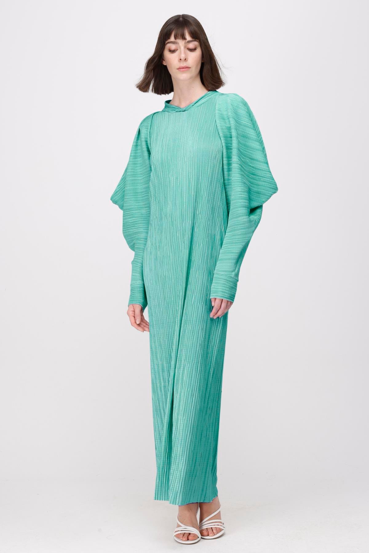 KENDİNDEN KRAŞLI ÜÇGEN KOL O YAKA ELBİSE