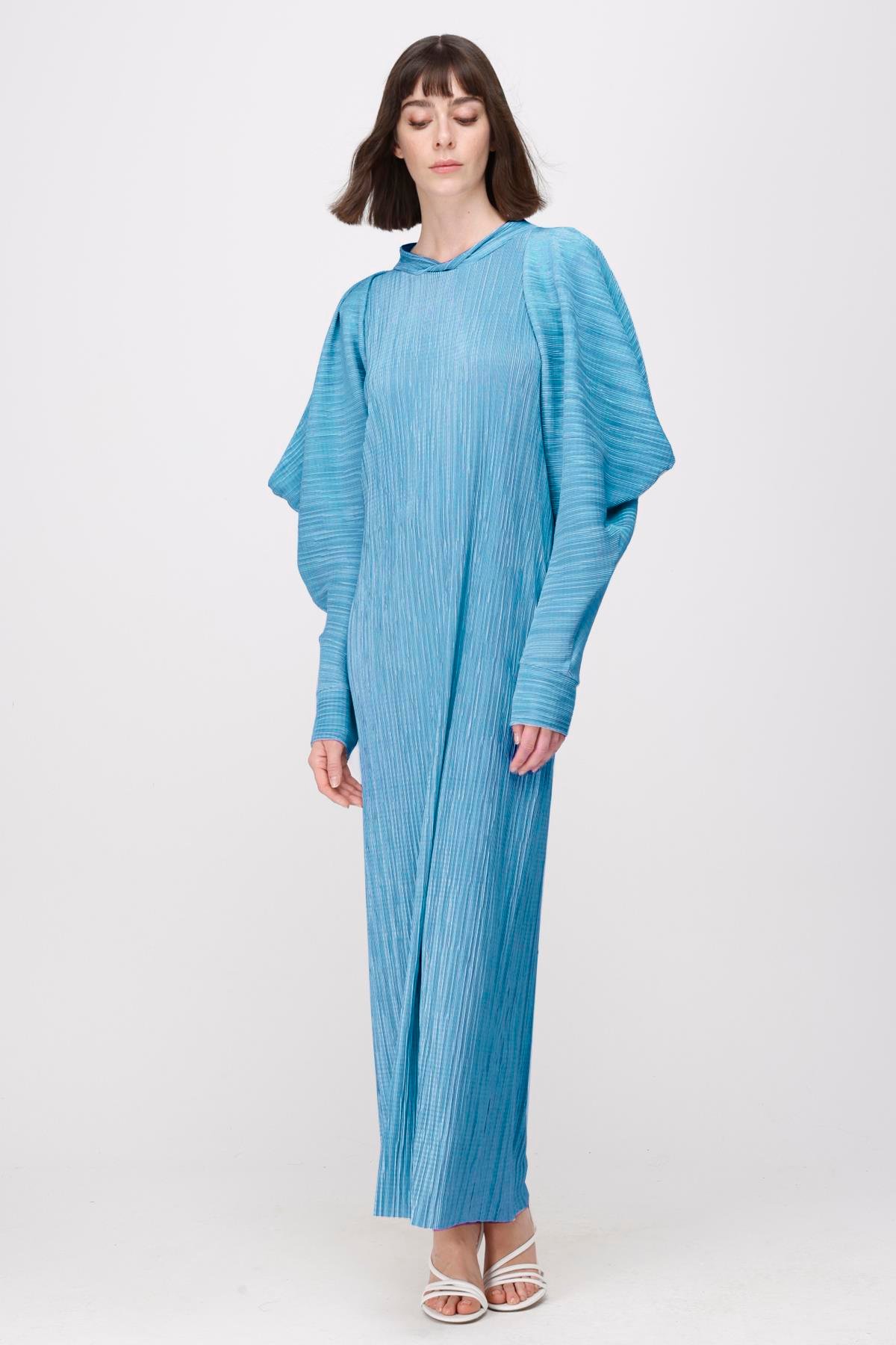 KENDİNDEN KRAŞLI ÜÇGEN KOL O YAKA ELBİSE