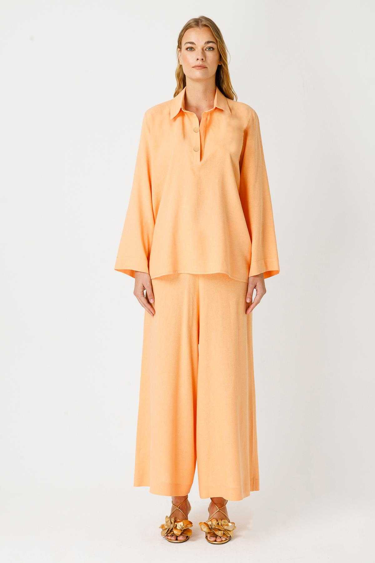 KETEN KUMAŞ DÜĞMELİ GÖMLEK