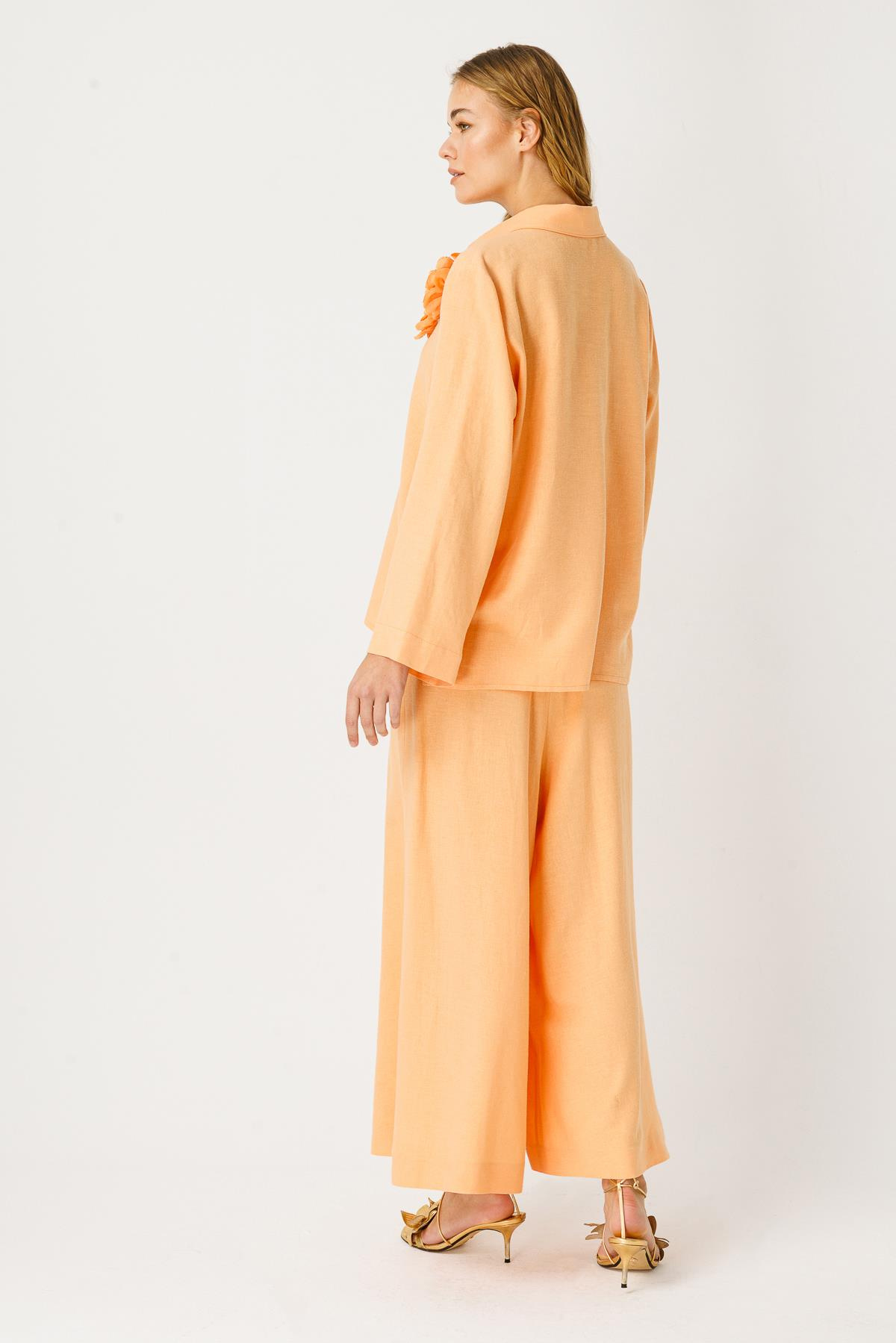 KETEN KUMAŞ DÜĞMELİ GÖMLEK