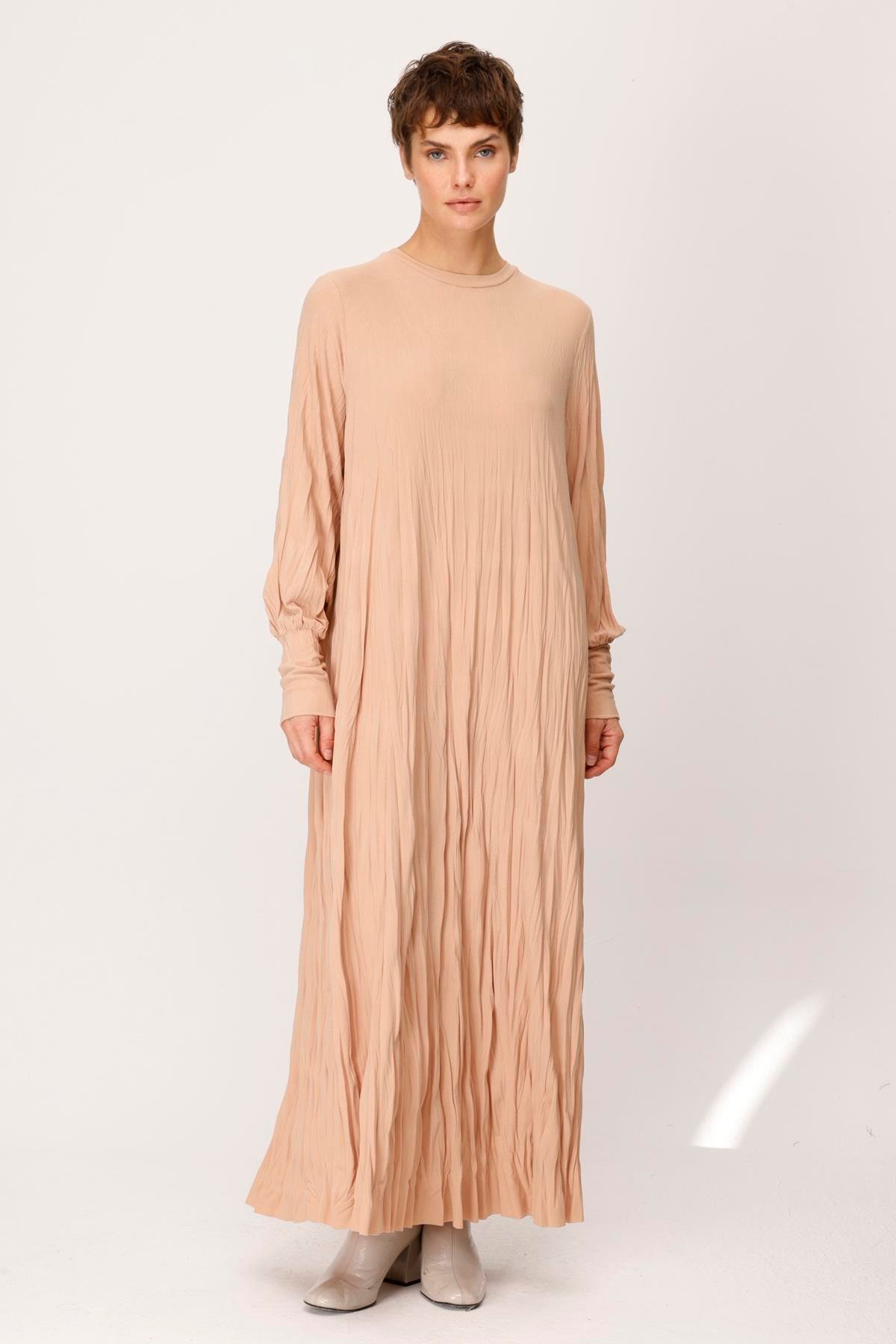 KREP BOYUNA CRUSHLI A FORM ELBİSE