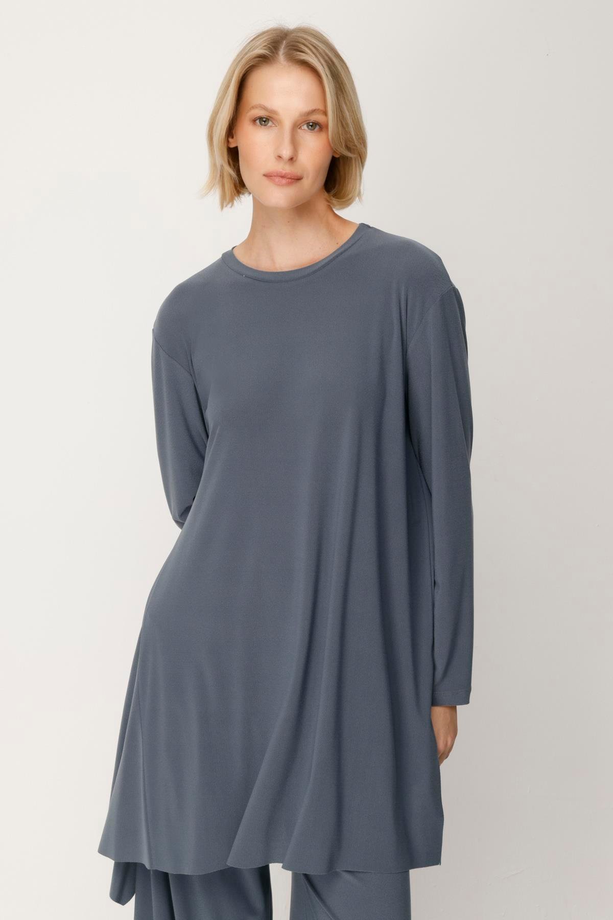 KREP JARSE ARKASI YIRTMAÇLI BLUZ