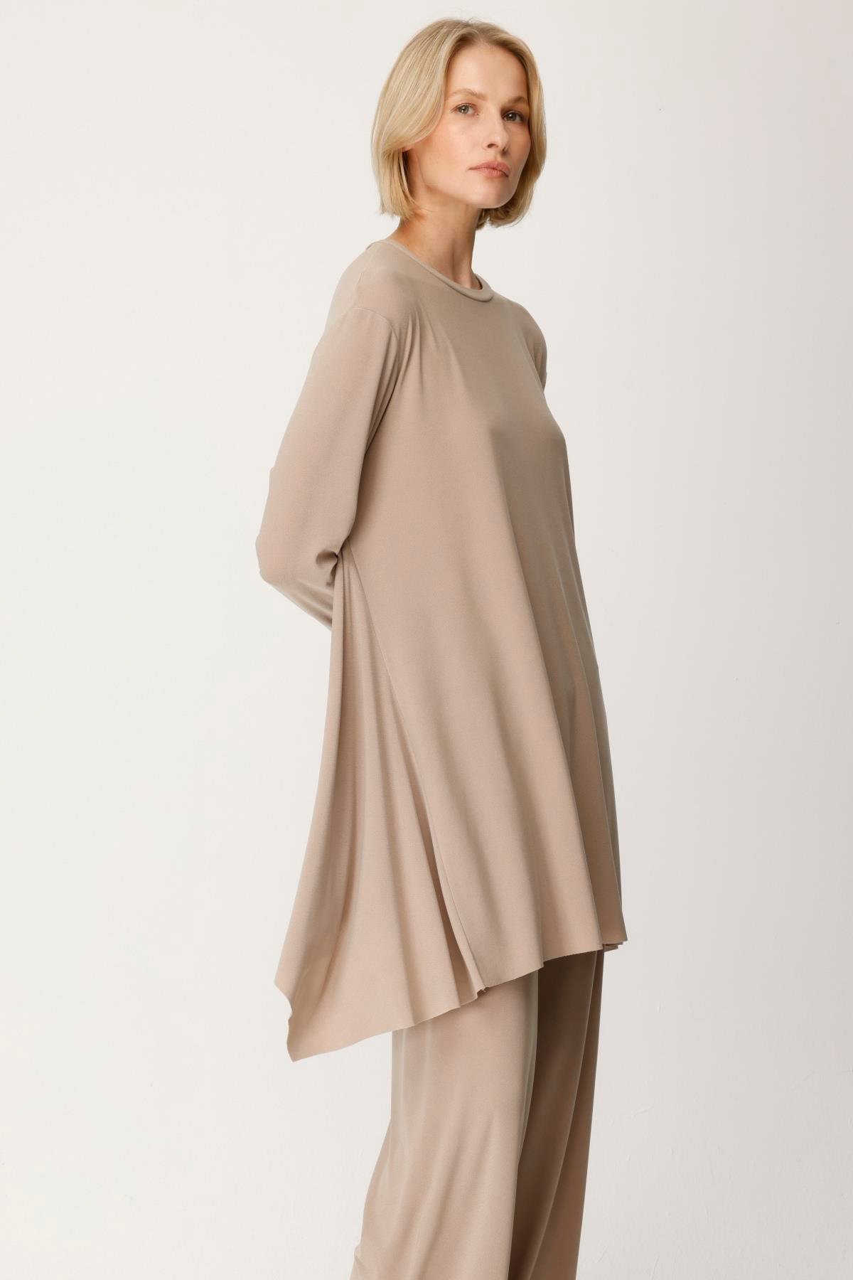 KREP JARSE ARKASI YIRTMAÇLI BLUZ