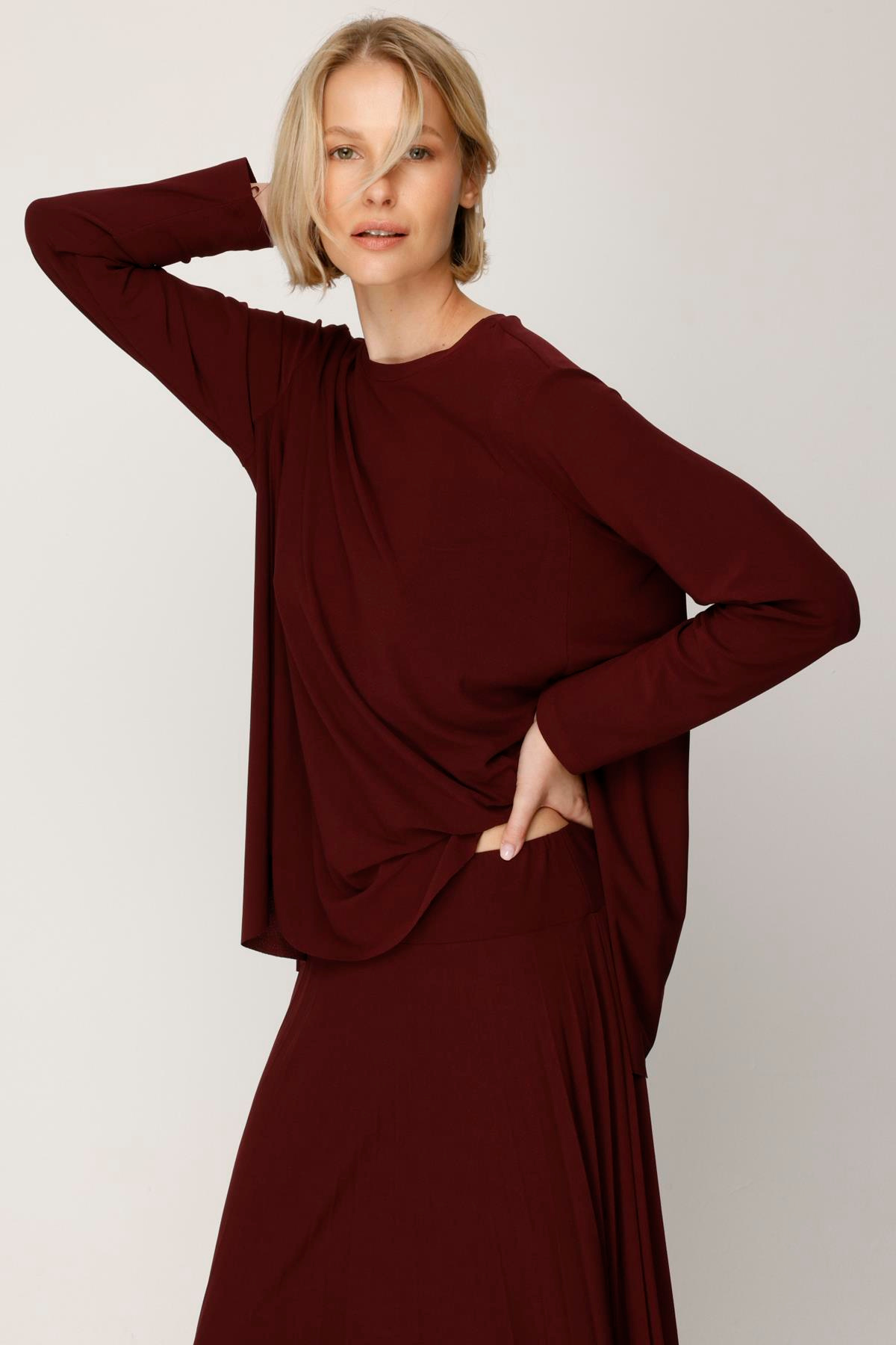 KREP JARSE ÖNÜ KISA ARKASI UZUN BLUZ