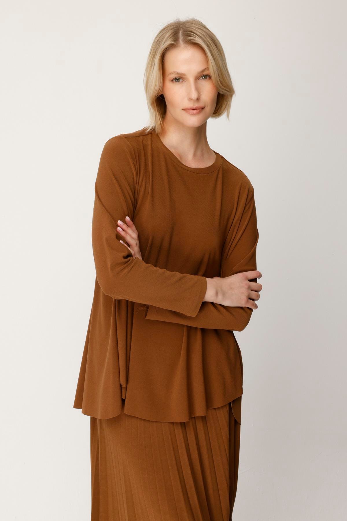 KREP JARSE ÖNÜ KISA ARKASI UZUN BLUZ