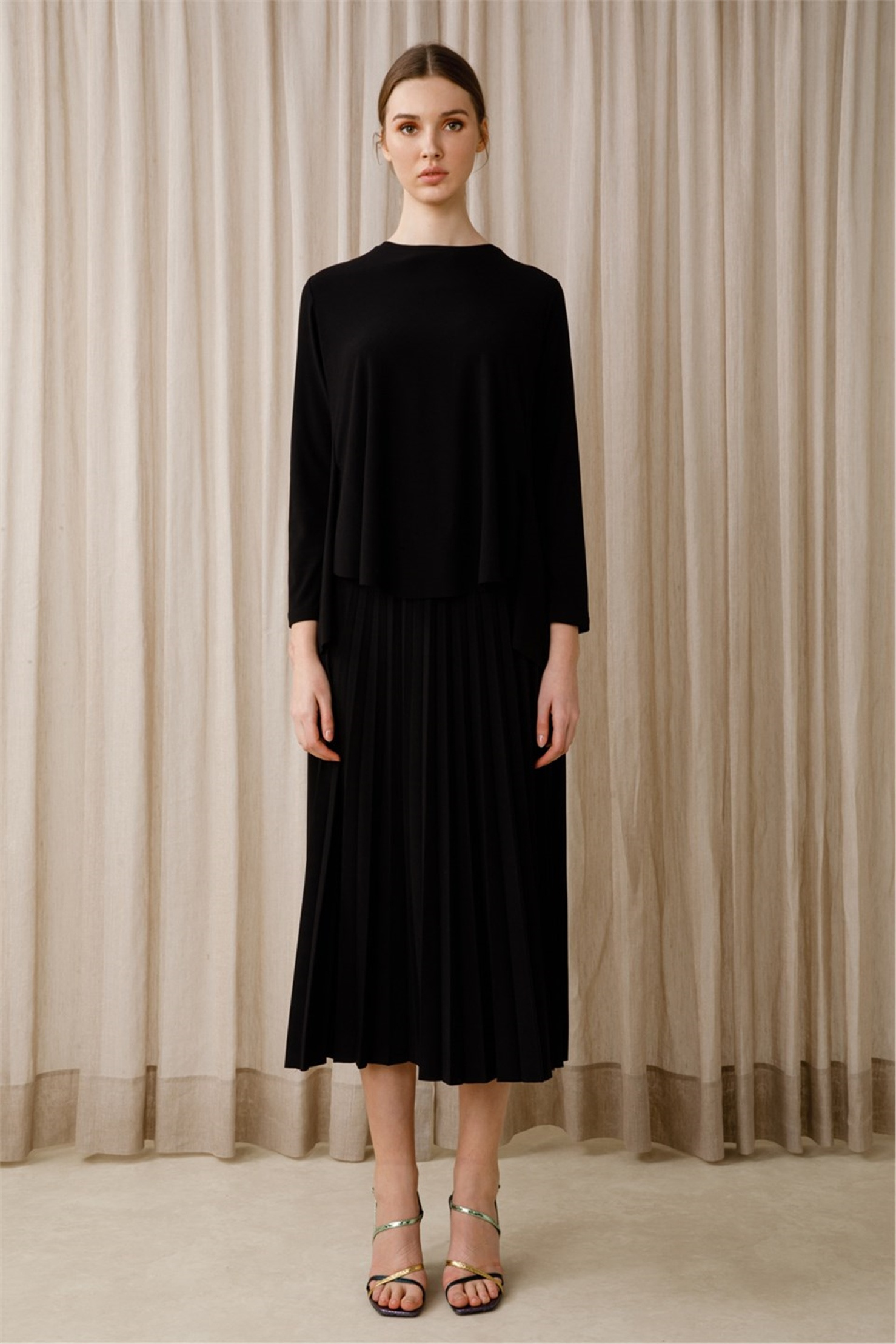 CREPE JARSE SHORT FRONT LONG BACK TUNIC 