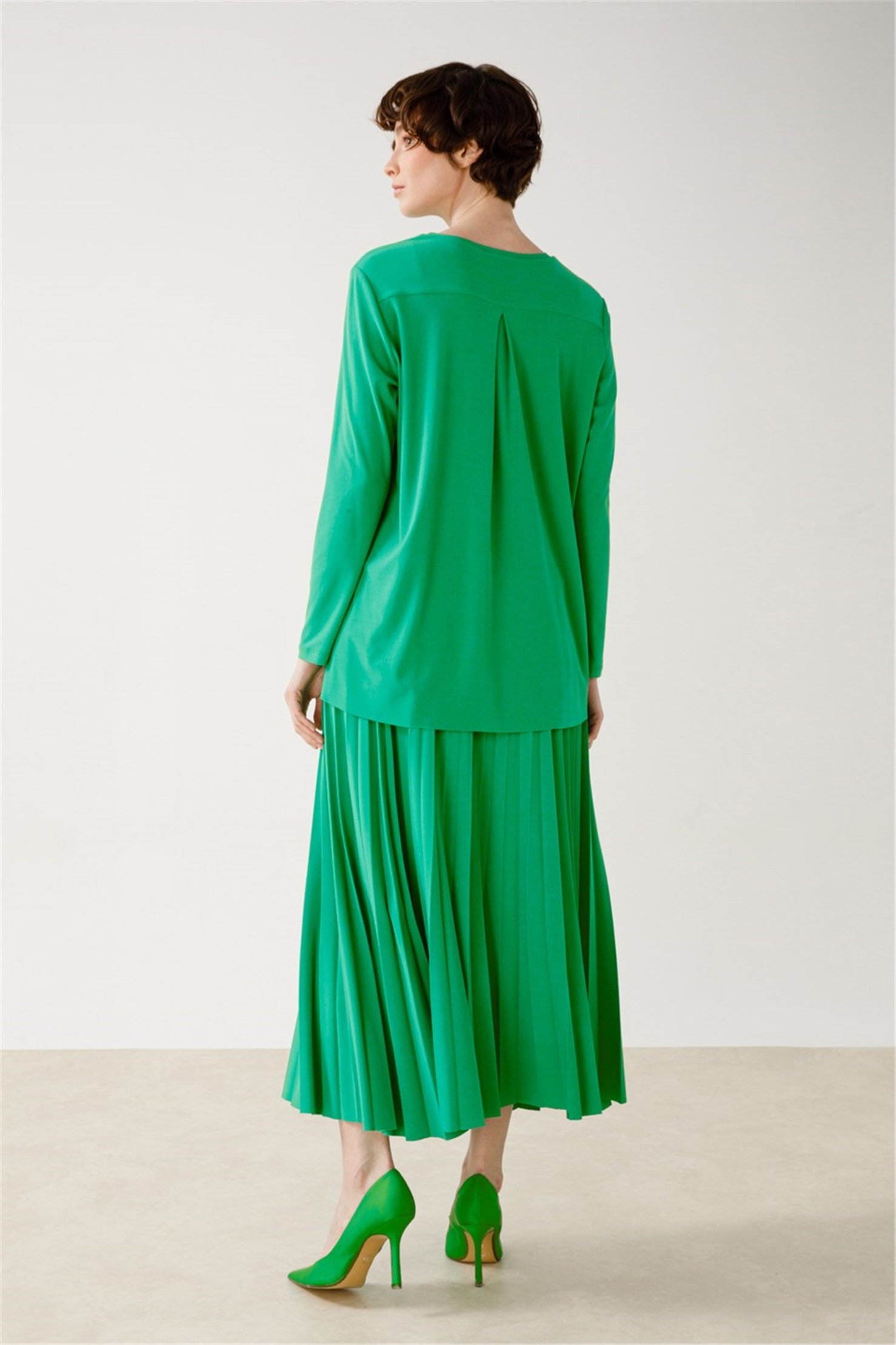 CREPE JARSE SHORT FRONT LONG BACK TUNIC 