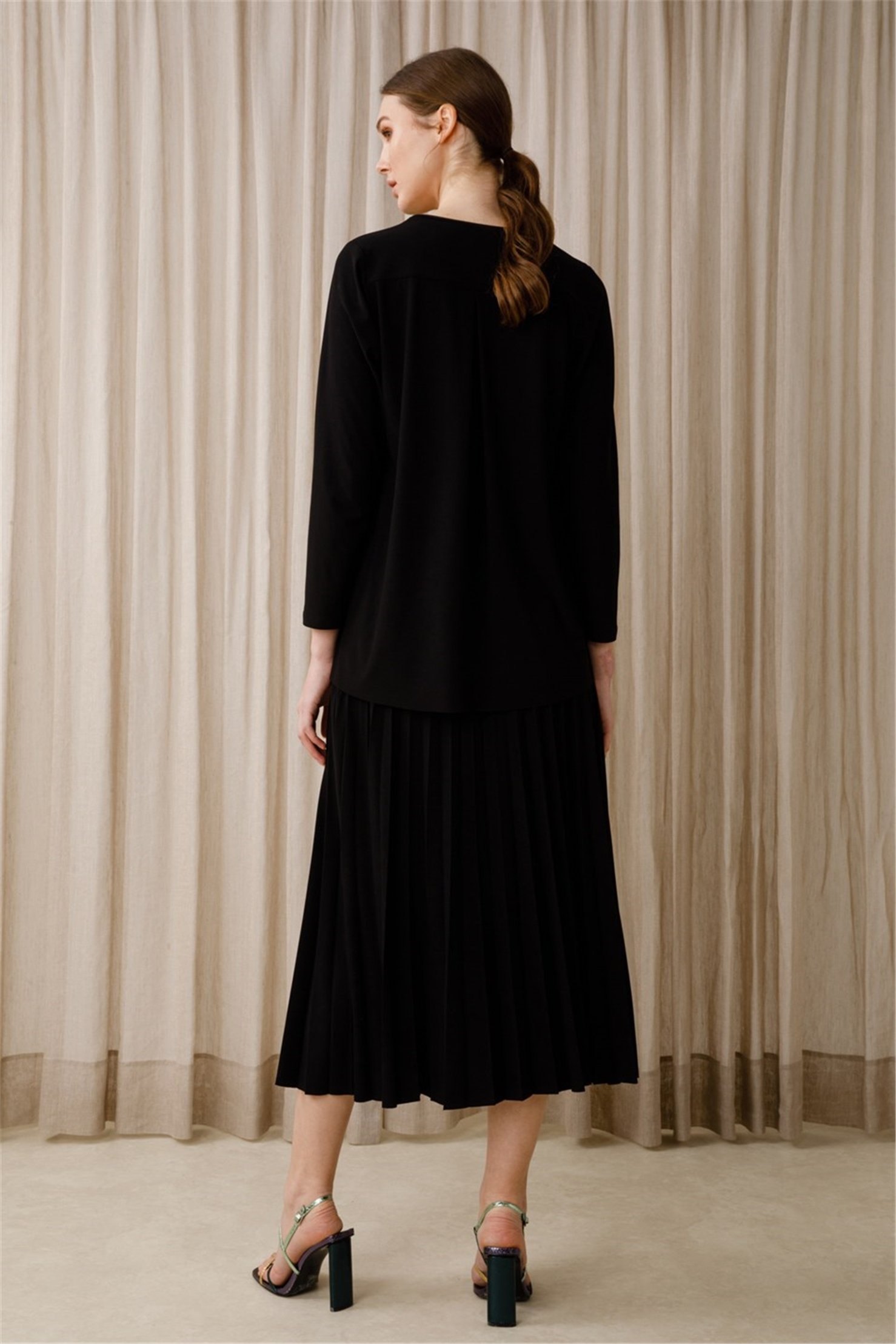 CREPE JARSE SHORT FRONT LONG BACK TUNIC 