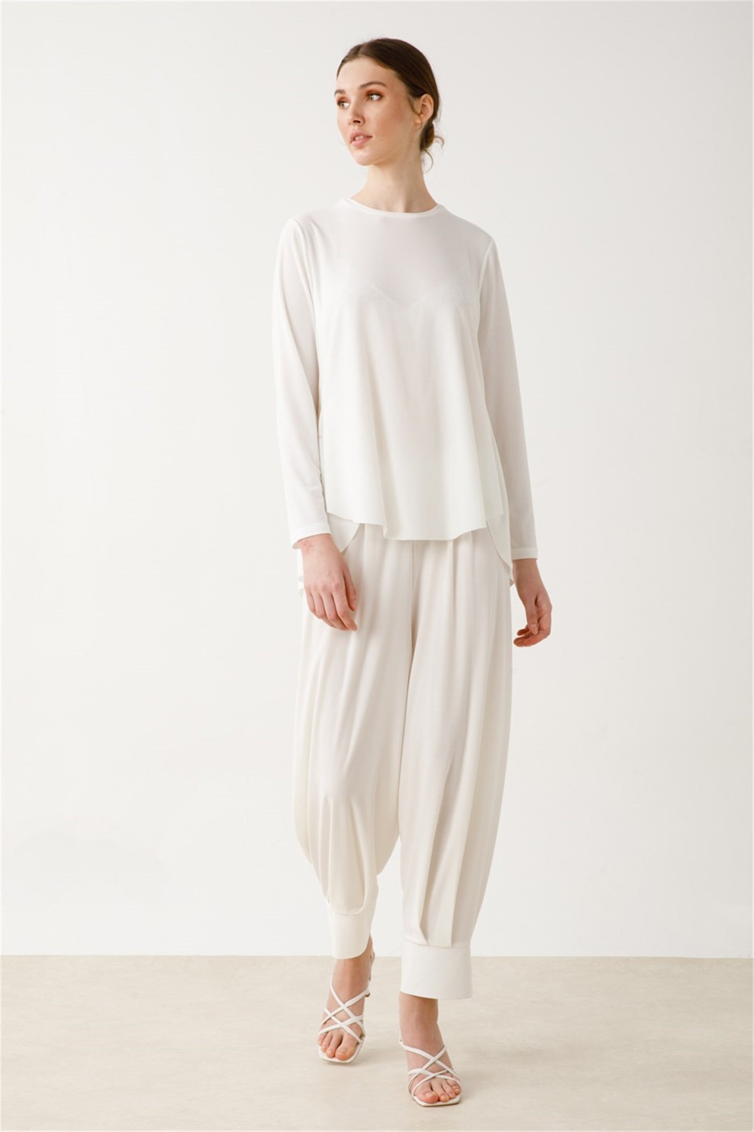 CREPE JARSE SHORT FRONT LONG BACK TUNIC 