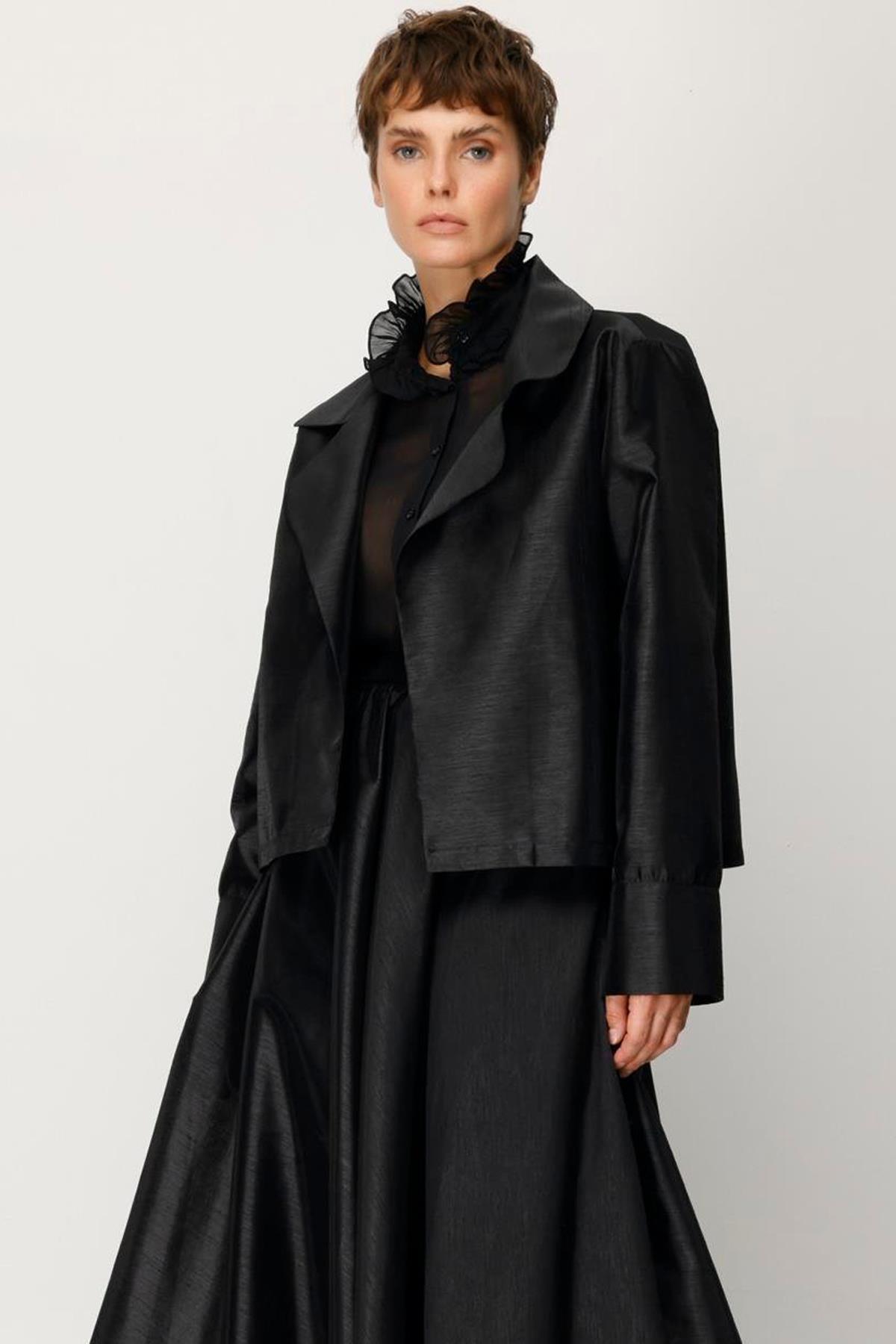 ORGANZE KISA GENİŞ YAKA CEKET