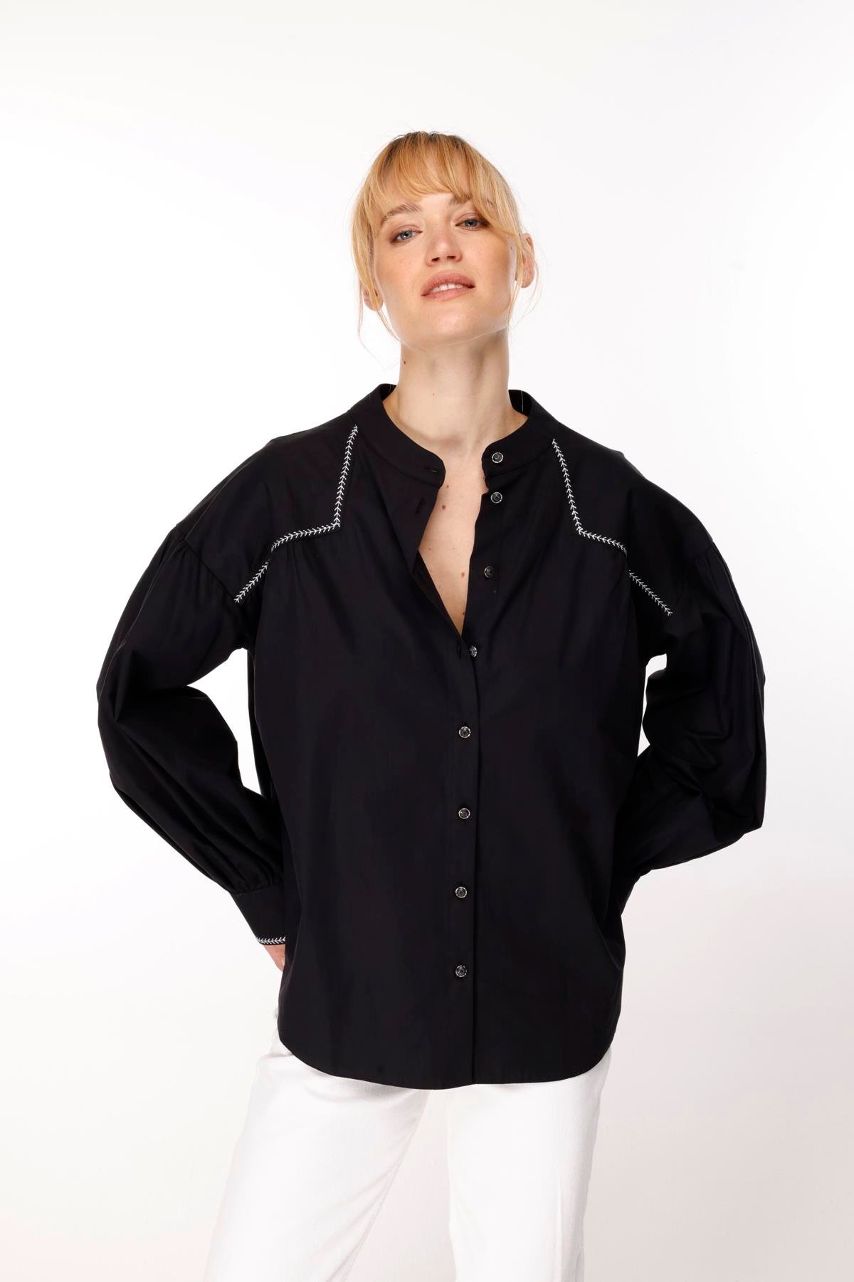 POPLİN KROŞETALI HAKİM YAKALI GÖMLEK