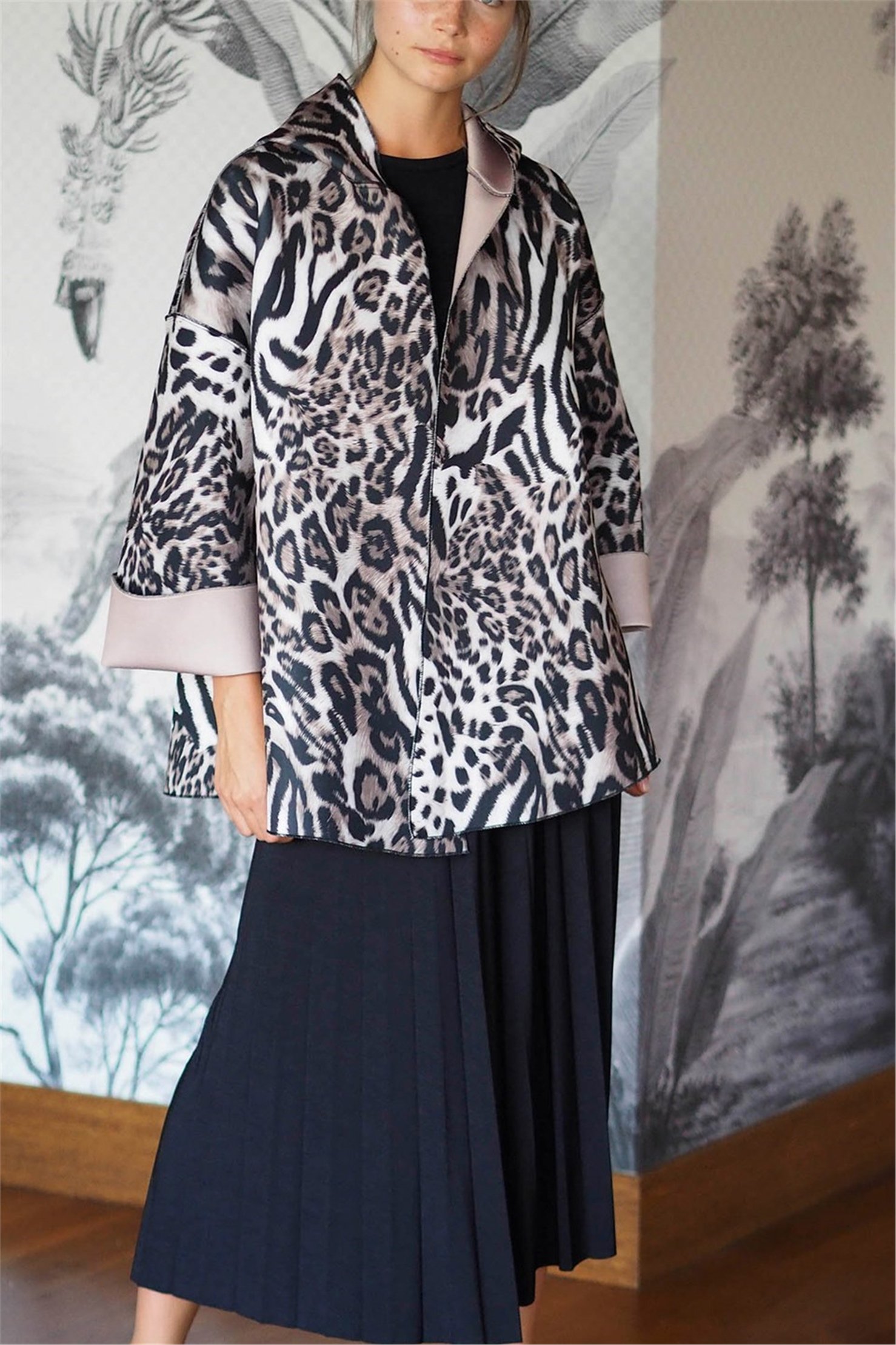 PUFF SCUBA LEOPARD PRINT SHORT HOODIE JACKET