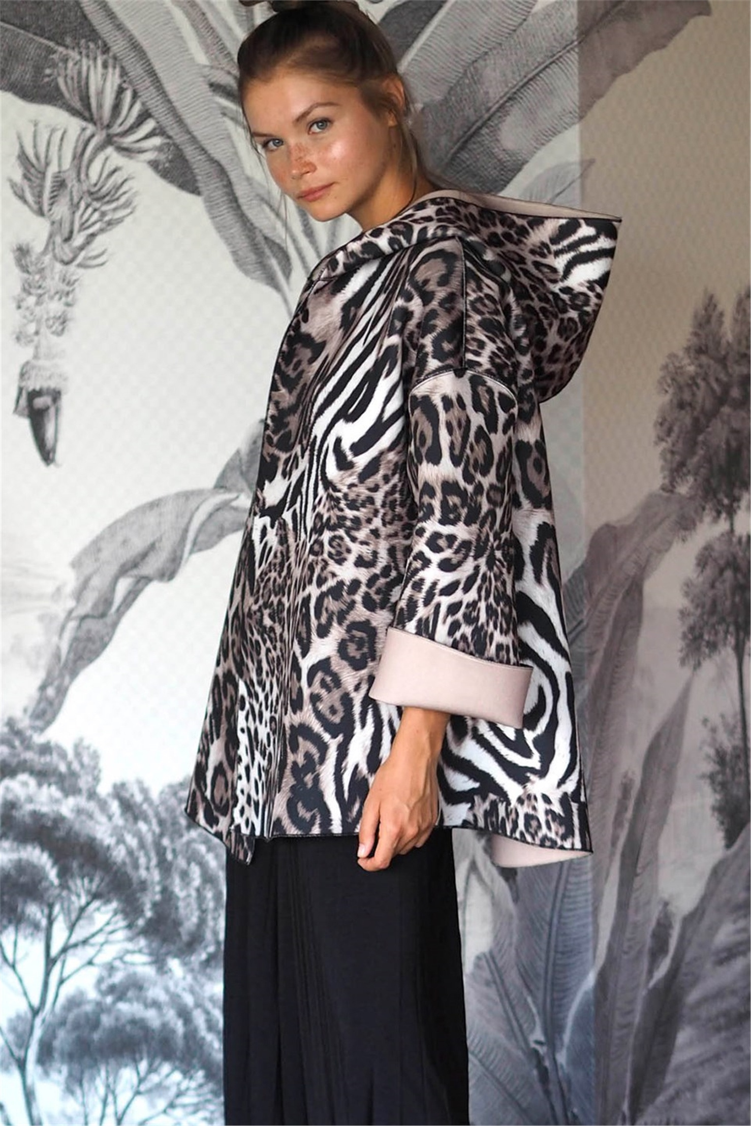PUFF SCUBA LEOPARD PRINT SHORT HOODIE JACKET