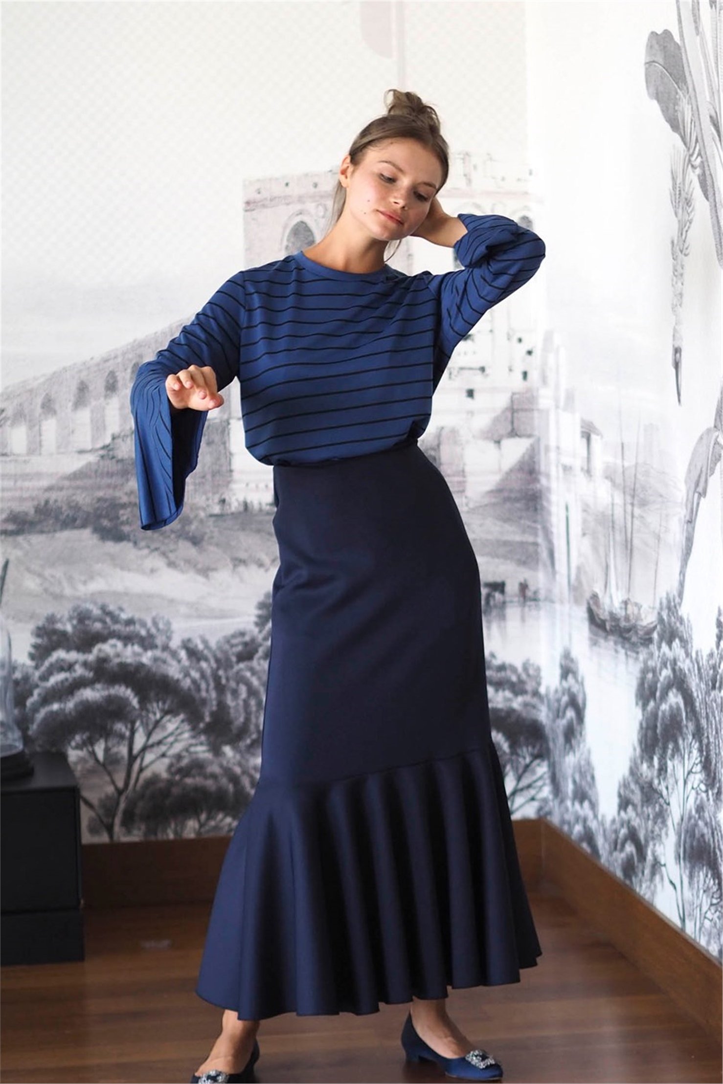 SCUBA HEM WITH FLYWHEEL SKIRT