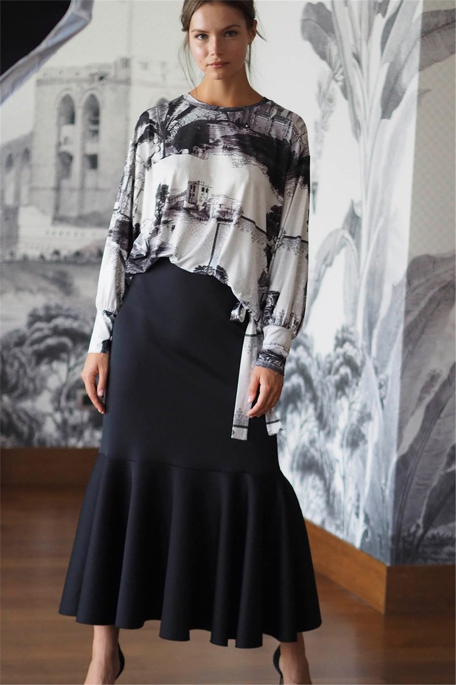 SCUBA HEM WITH FLYWHEEL SKIRT