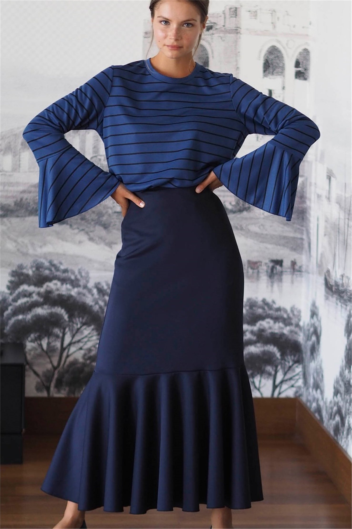 SCUBA HEM WITH FLYWHEEL SKIRT