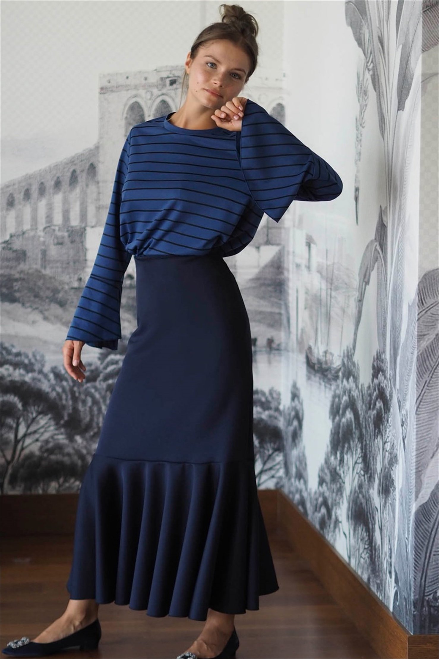 SCUBA HEM WITH FLYWHEEL SKIRT