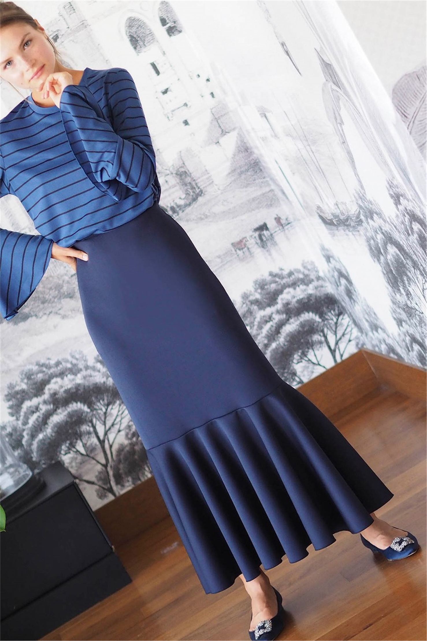 SCUBA HEM WITH FLYWHEEL SKIRT