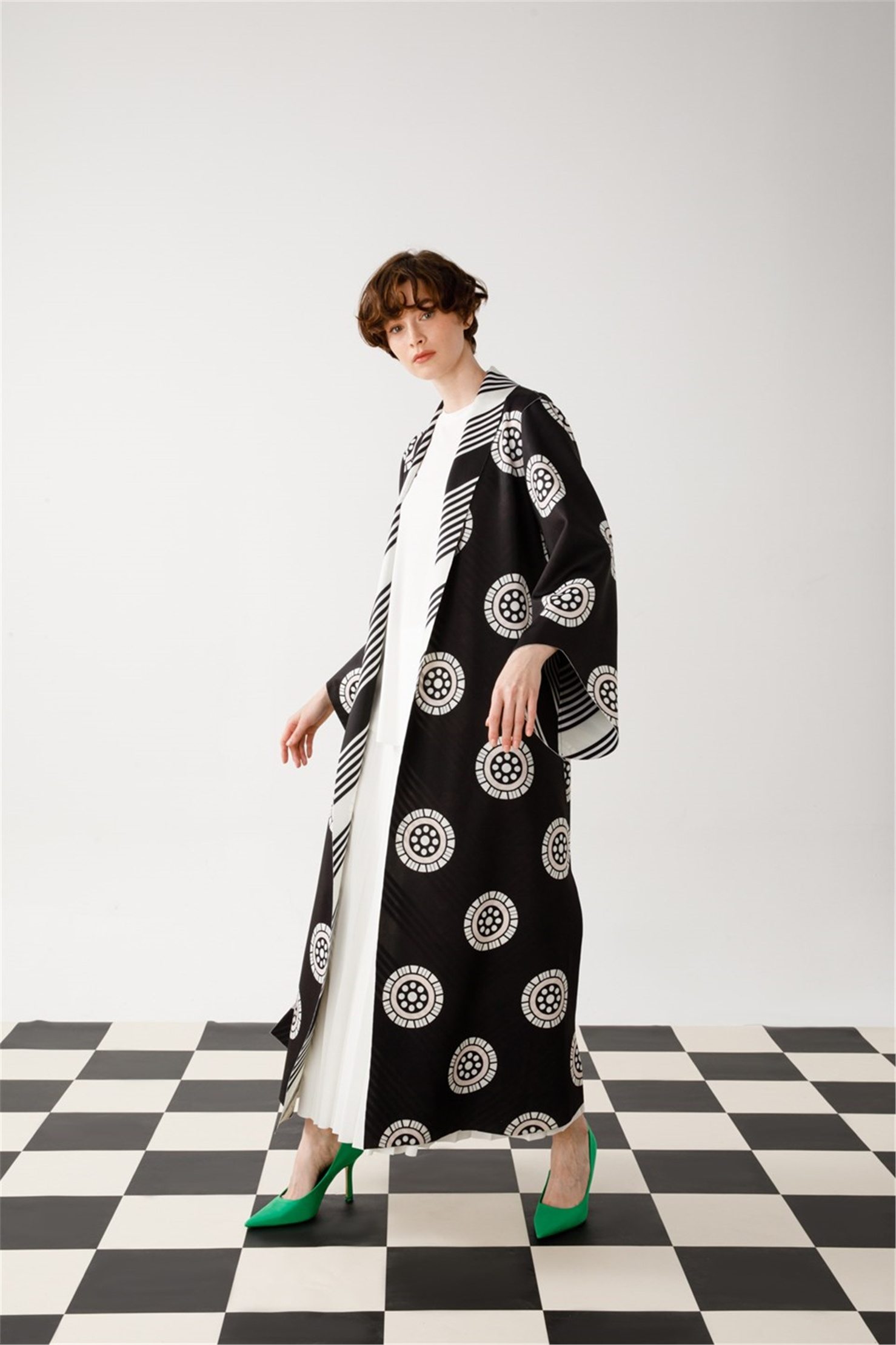 SCUBA GEOMETRIC  POINT PATTERN SHAWL  COLLAR PATTERNED JACKET