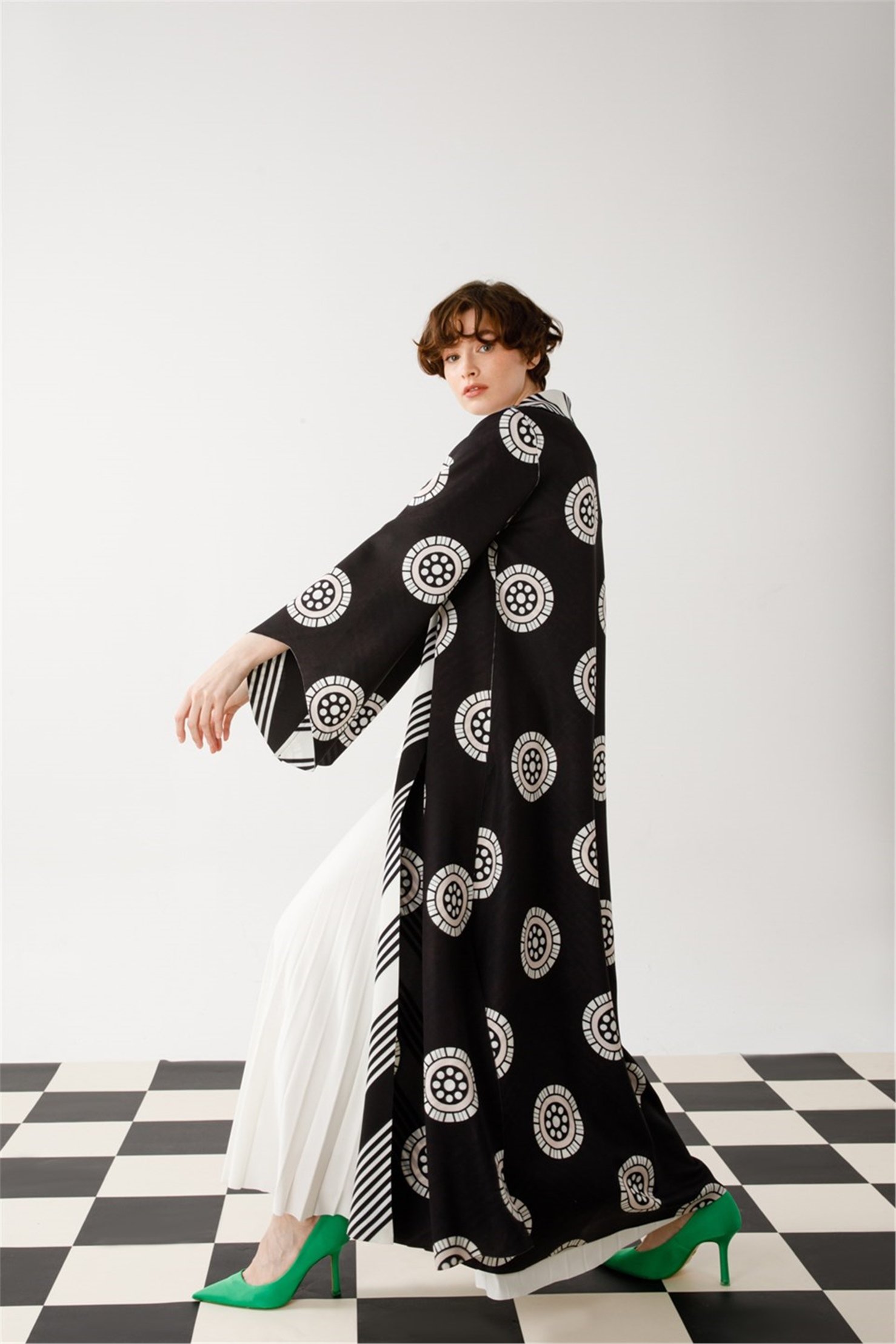 SCUBA GEOMETRIC  POINT PATTERN SHAWL  COLLAR PATTERNED JACKET