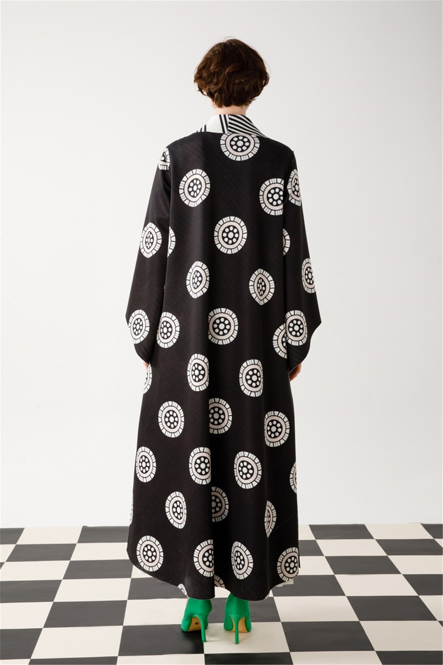 SCUBA GEOMETRIC  POINT PATTERN SHAWL  COLLAR PATTERNED JACKET