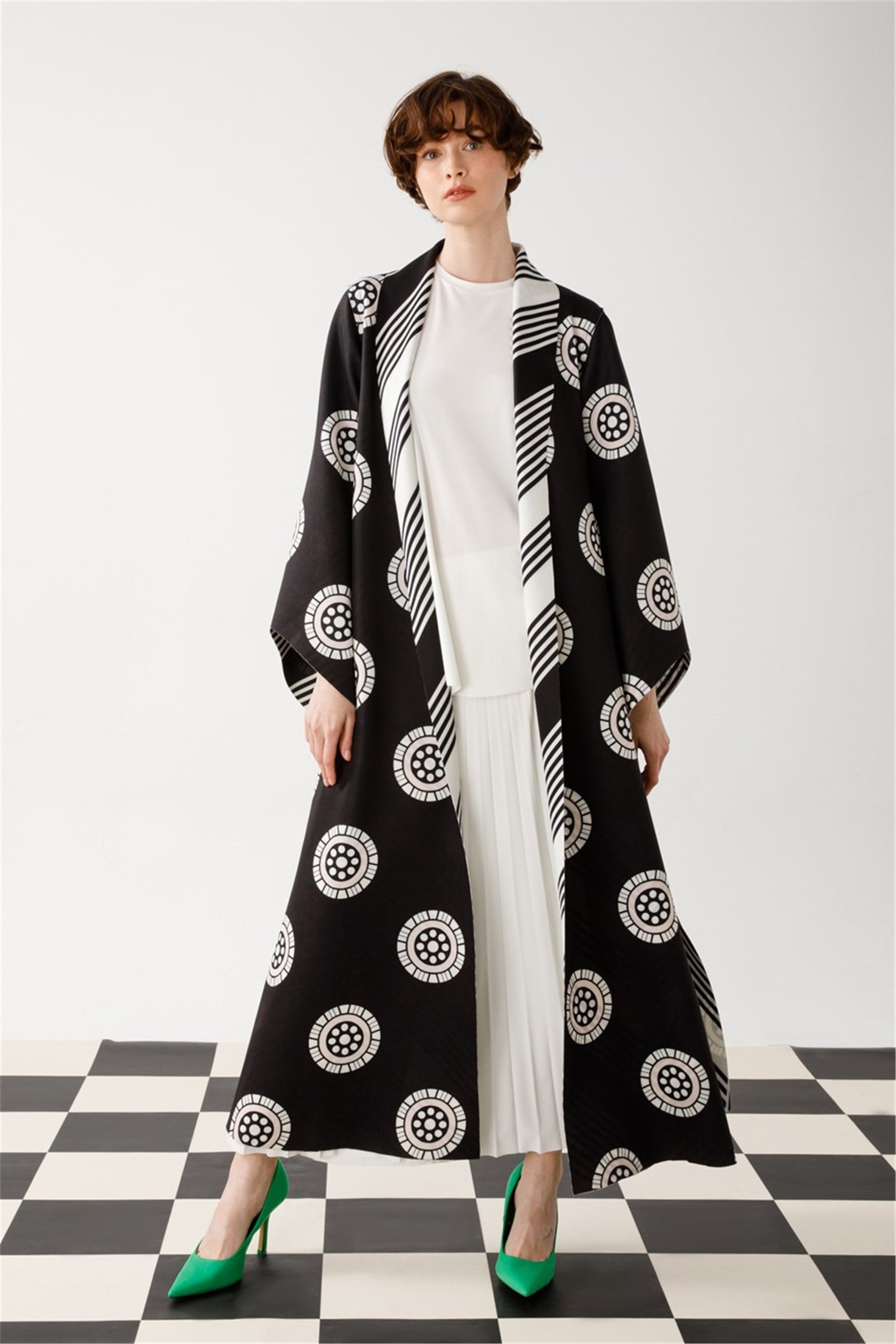 SCUBA GEOMETRIC  POINT PATTERN SHAWL  COLLAR PATTERNED JACKET