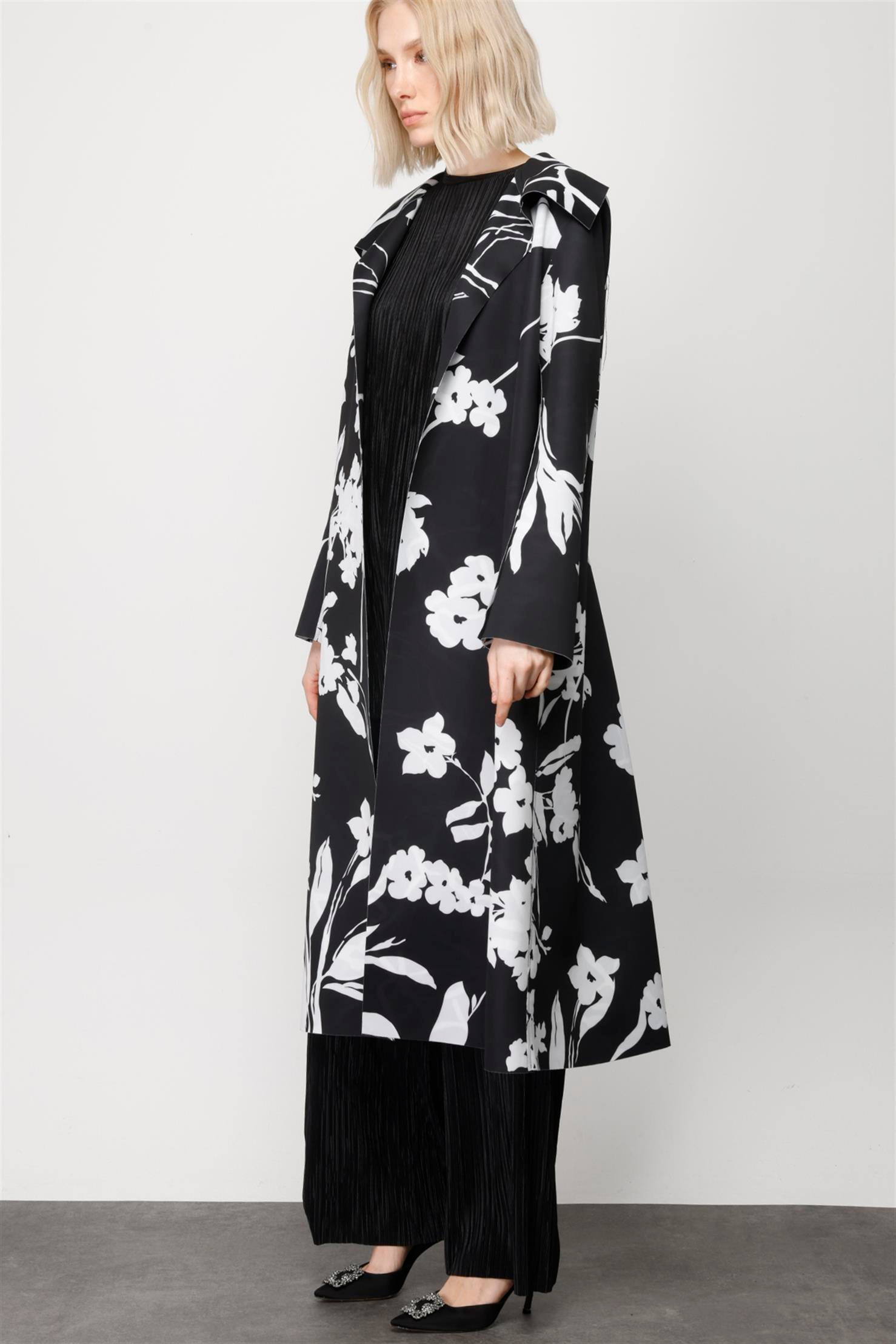 SCUBA GÖLGE ÇİÇEK DESEN BASKI PLİKAŞE CEKET 