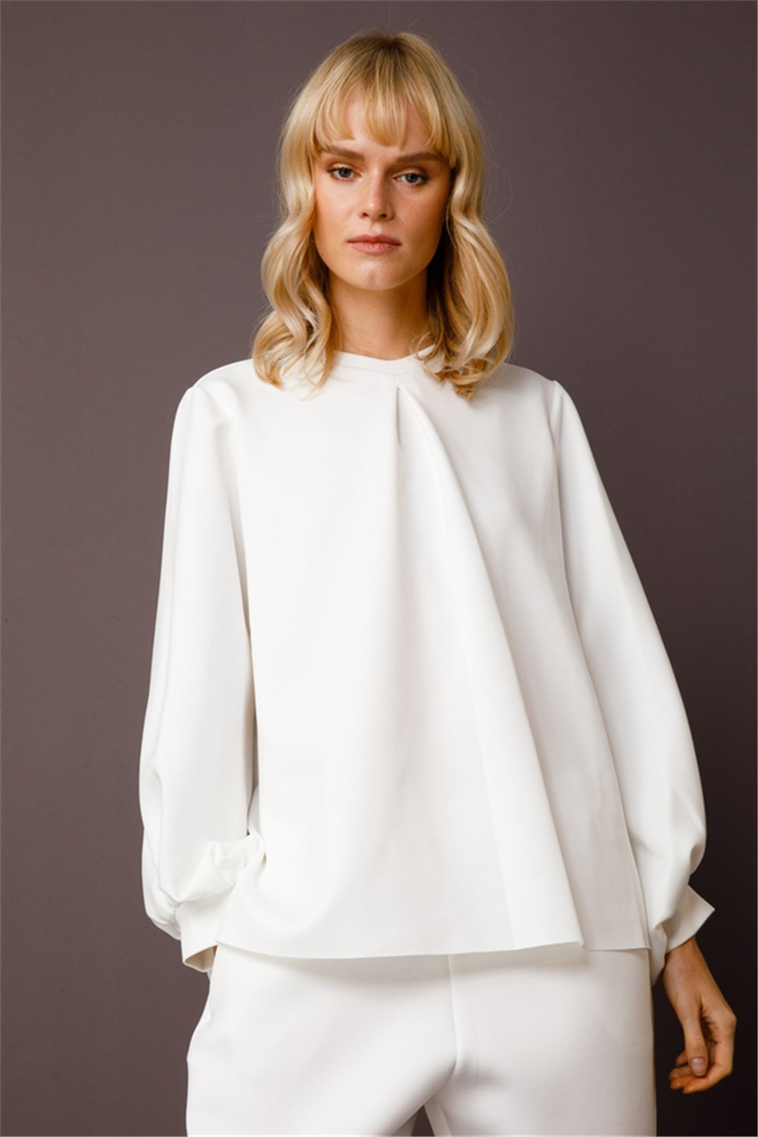 SCUBA ÖNDEN PLİKAŞELİ KISA BLUZ