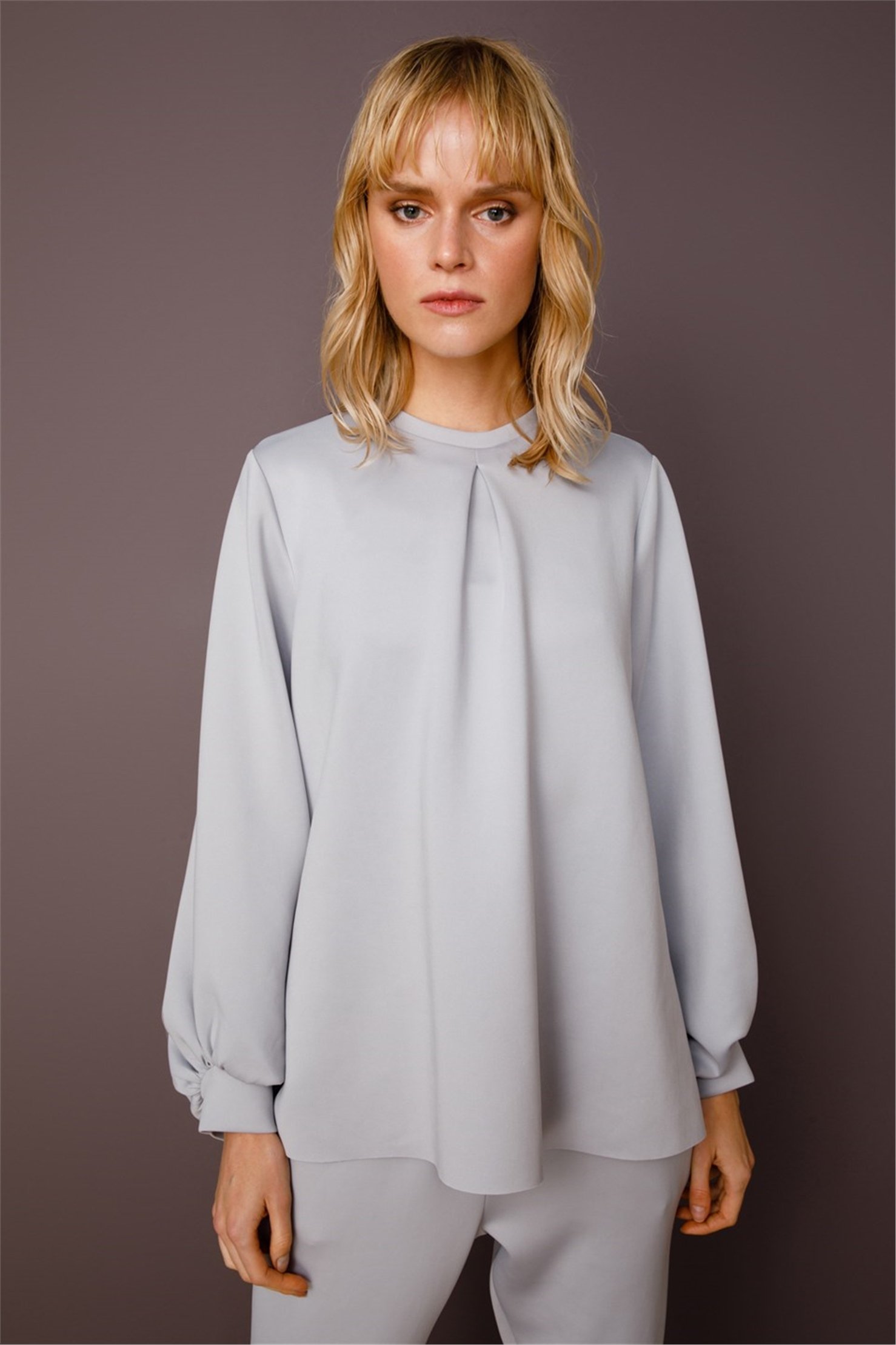 SCUBA ÖNDEN PLİKAŞELİ KISA BLUZ