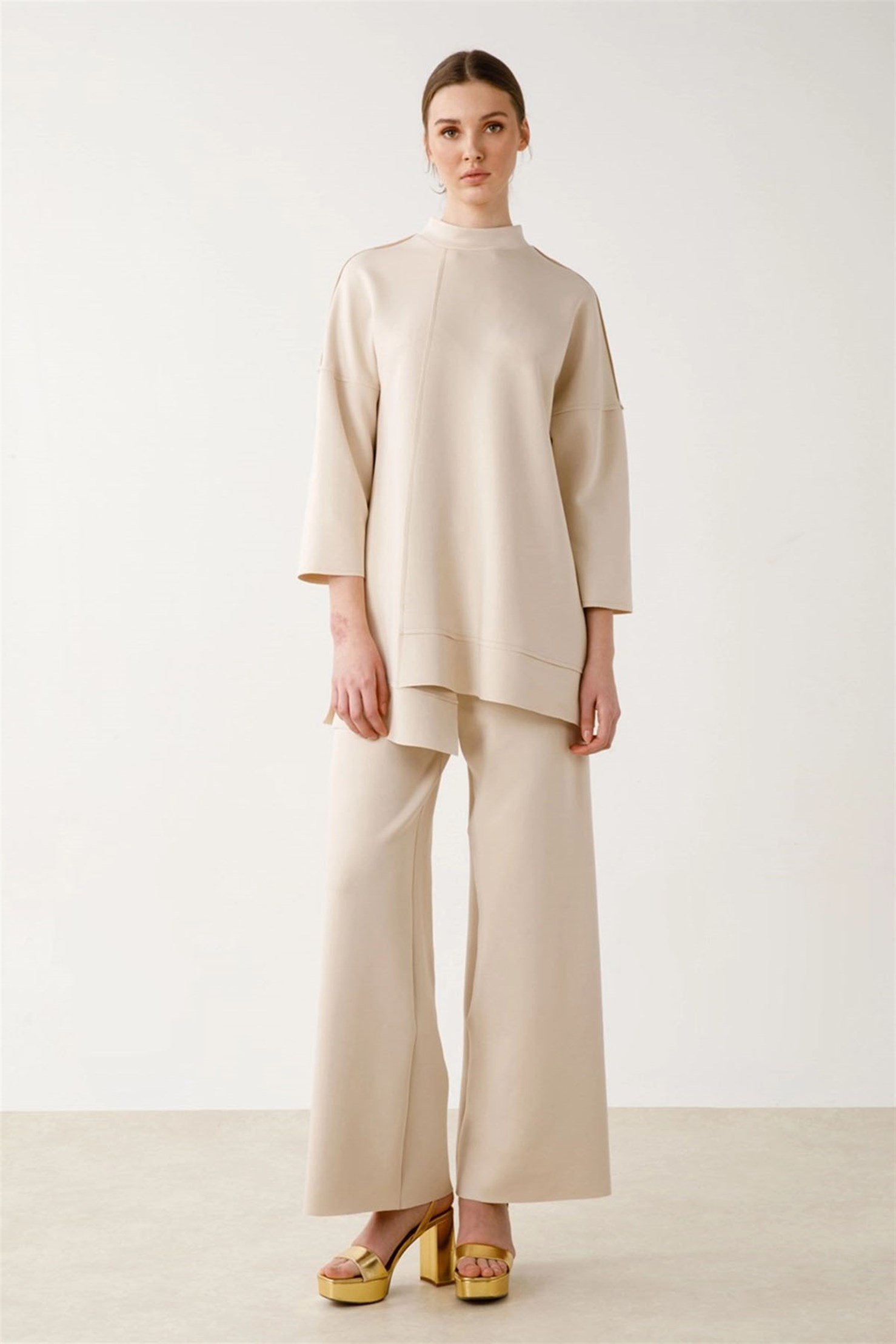 FRON PIECED LAPEL COLLAR WITH STAR ACCESSORY SCUBA TUNIC